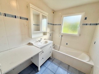 A VENDRE, T4 Divonne les Bains 01220 CENTRE VILLE avec jardin, garage, parking — photo 18