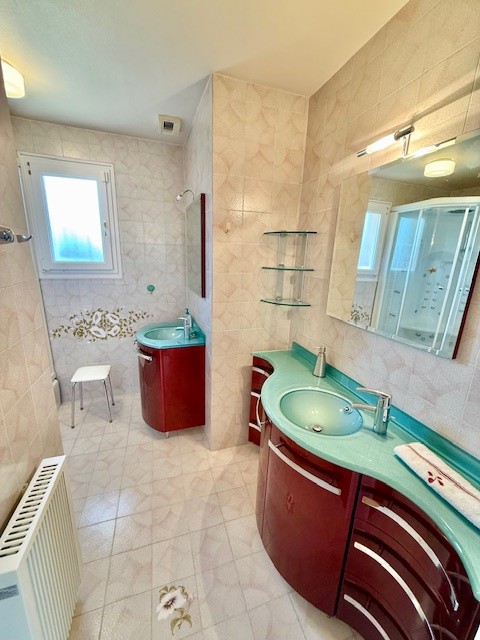 ORNEX 01210, villa individuelle 222m2 avec 4 chambres, bureau + T2, garage, terrain 1002m2 — photo 16