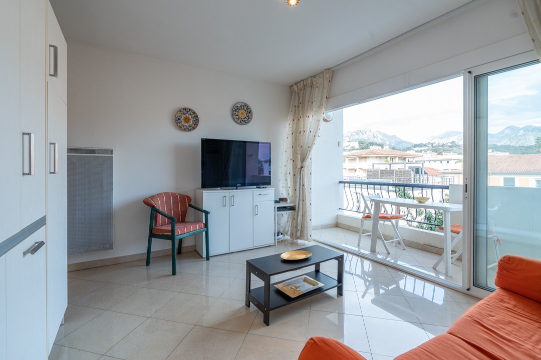 Roquebrune Cap Martin, Plage   joli 2 pièces avec balcon, cave et parking, proche gare et commerces — photo 5