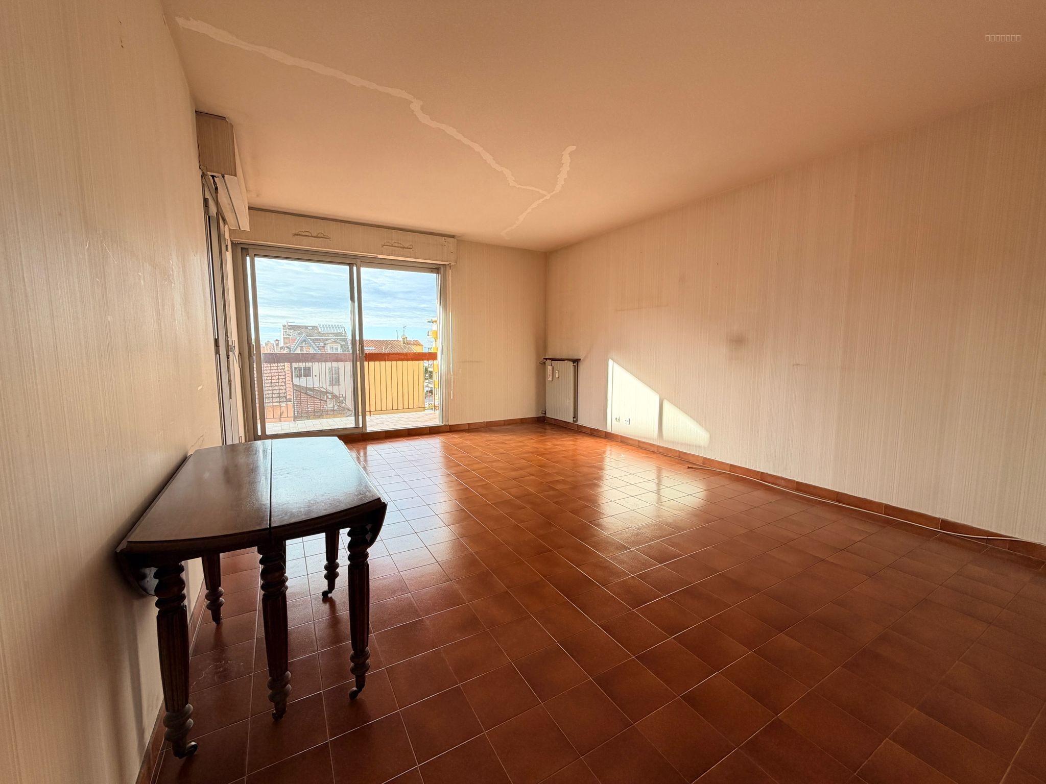 Menton Garavan   Appartement 3 pièces 74,26 m2 à rénover. Terrasse, cave, parking privatif. Fort potentiel! — photo 7