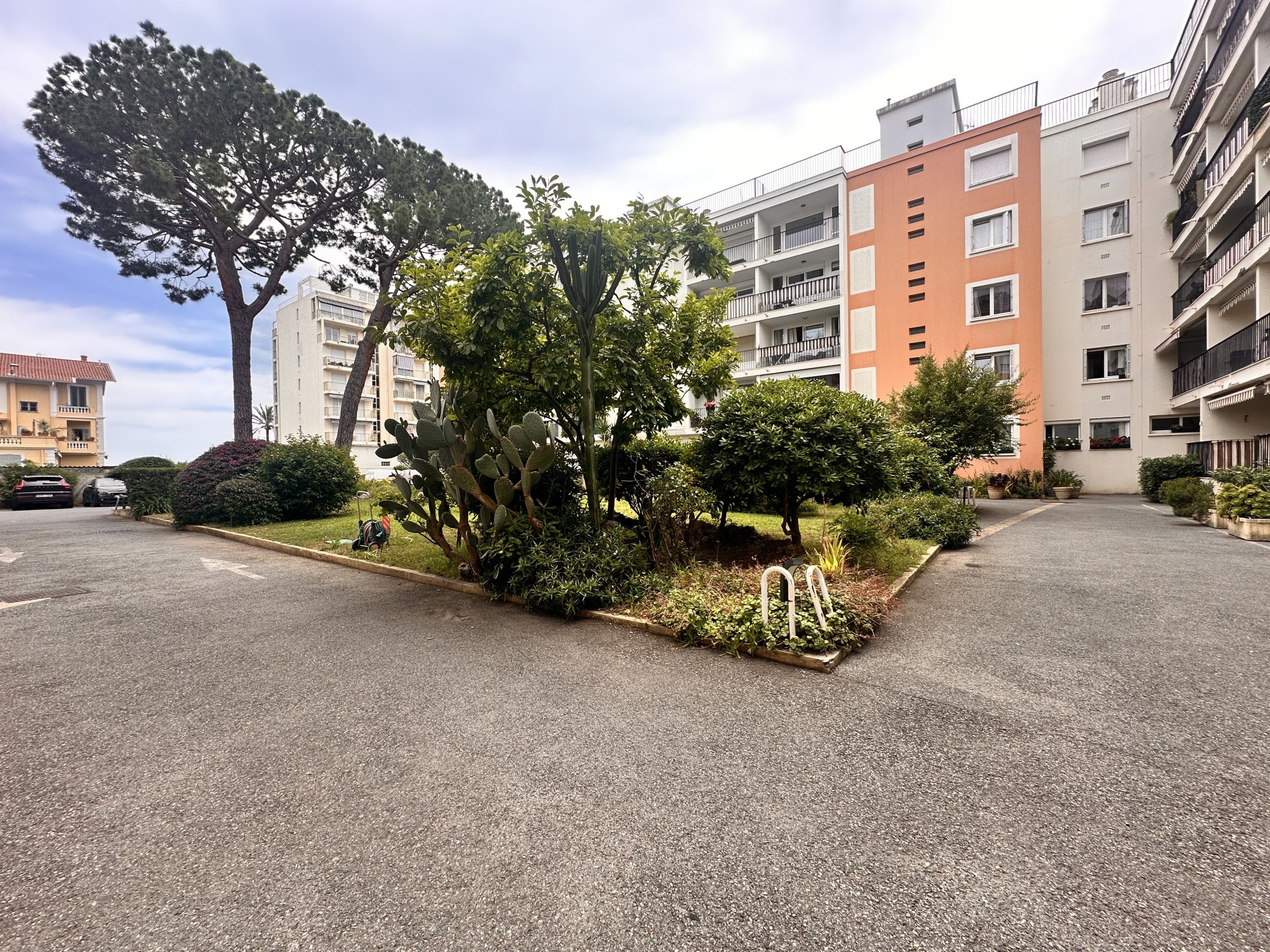 Roquebrune Cap Martin, Plage   joli 2 pièces avec balcon, cave et parking, proche gare et commerces — photo 17