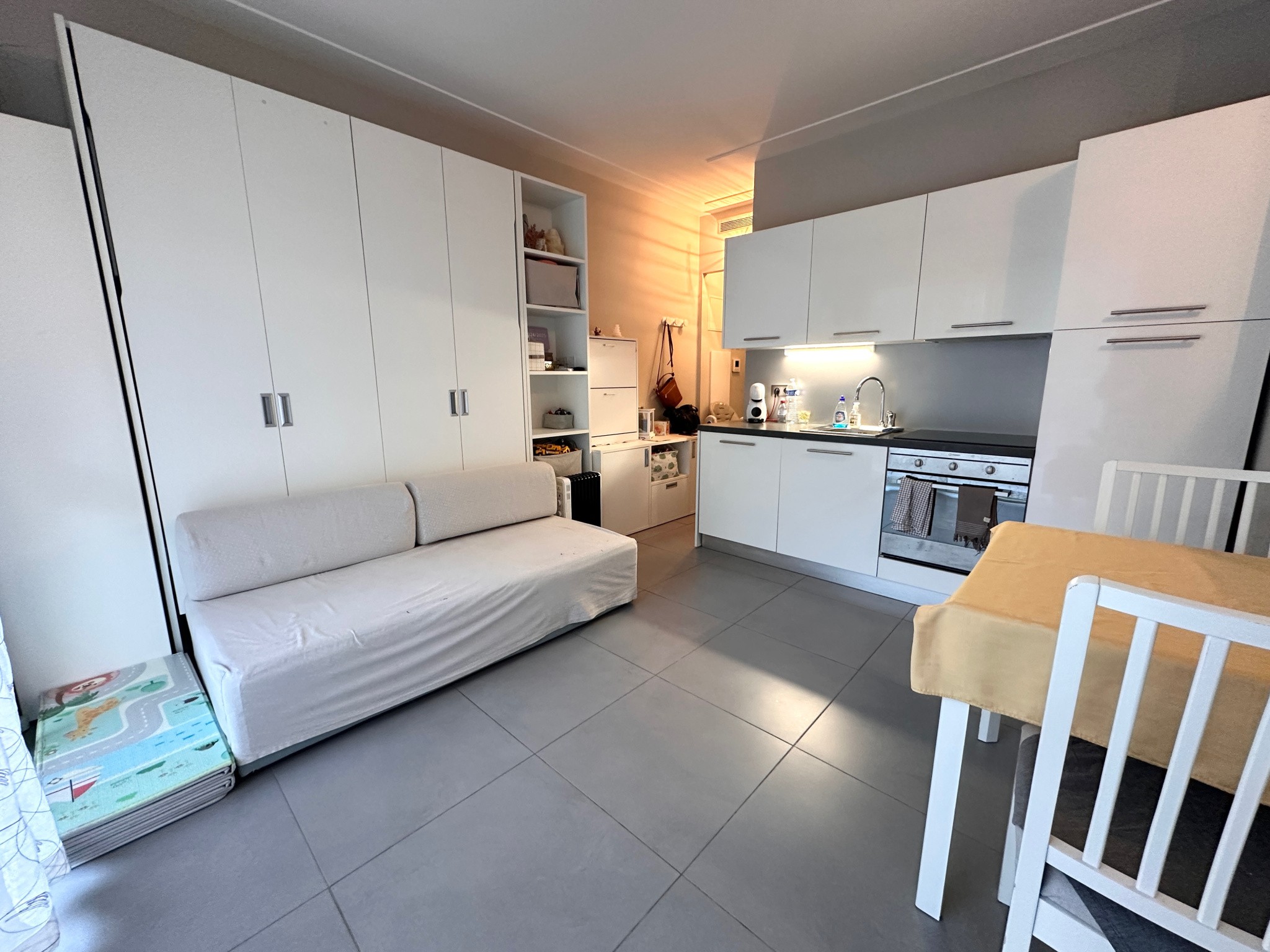 Menton Garavan   Appartement 3 pièces 74,26 m2 à rénover. Terrasse, cave, parking privatif. Fort potentiel! — photo 2