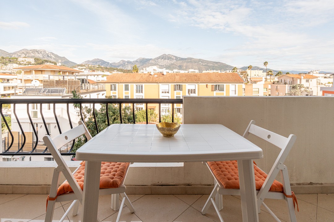Roquebrune Cap Martin, Plage   joli 2 pièces avec balcon, cave et parking, proche gare et commerces — photo 2