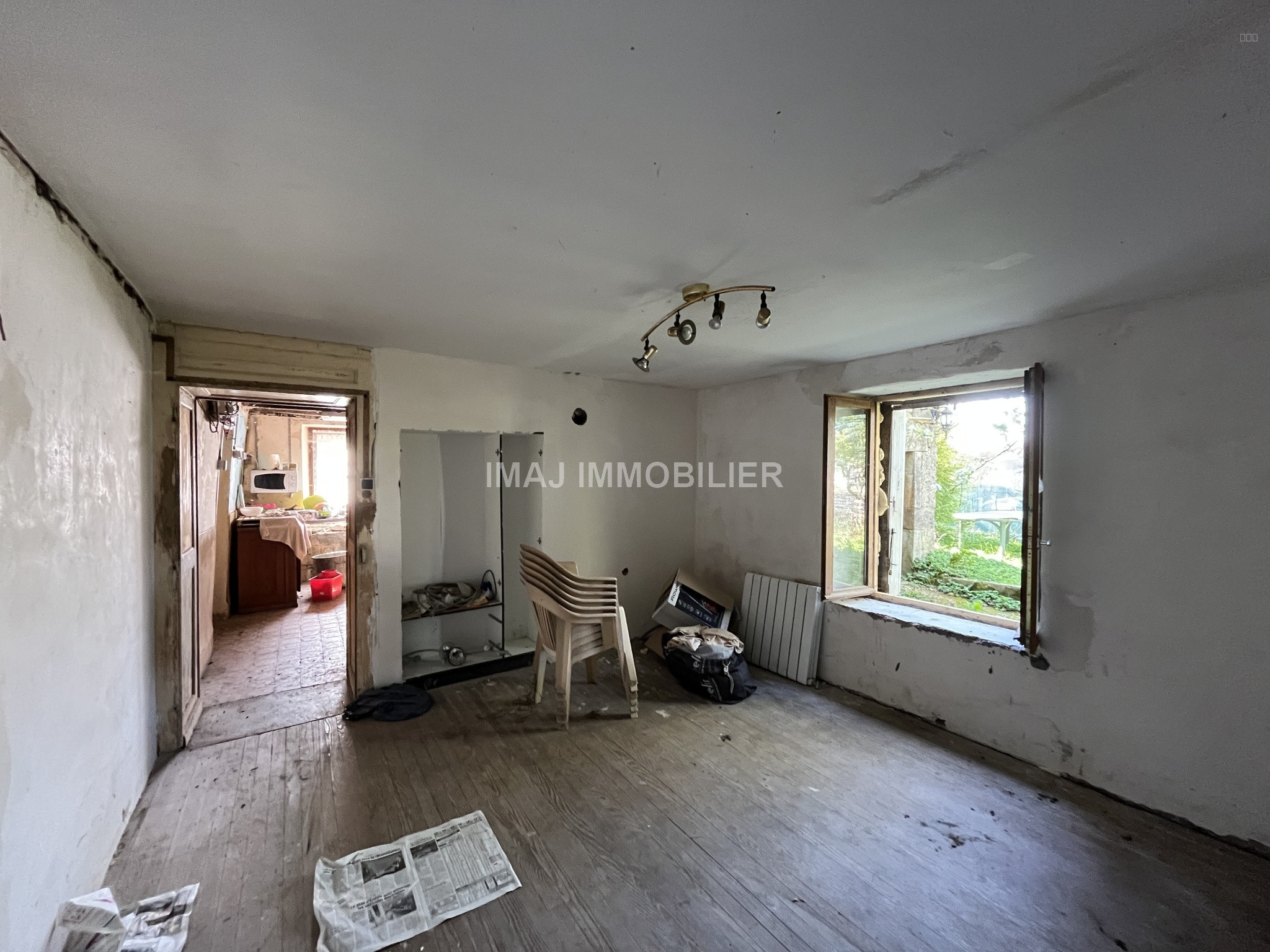 Maison à rénover - 10 pièces avec dépendances — photo 3