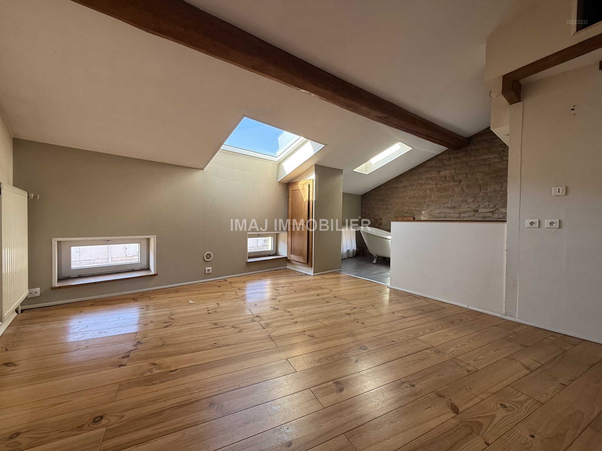 MAISON DE VILLE - 107 m2 - 3 Chambres — photo 7