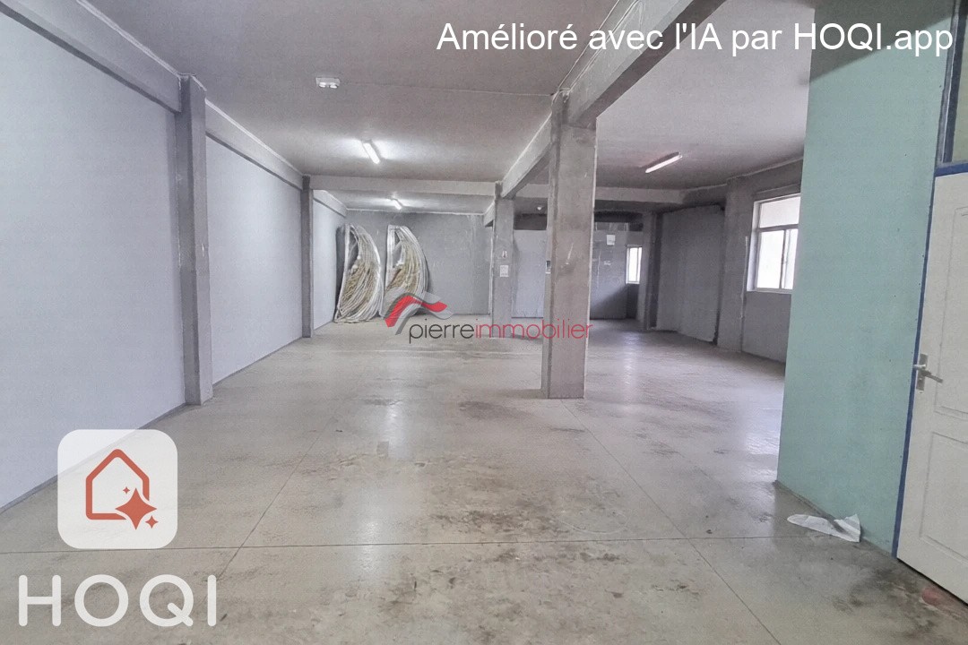 ENTREPOT + BUREAUX 297 m2 — photo 3
