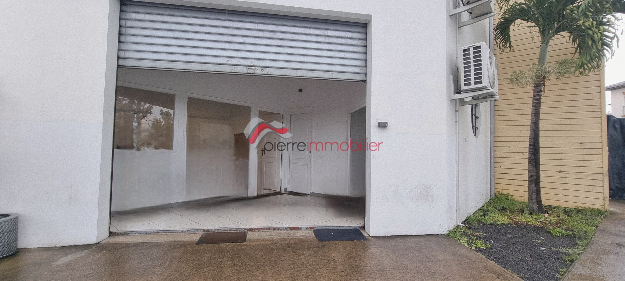 ENTREPOT + BUREAUX 297 m2 — photo 7