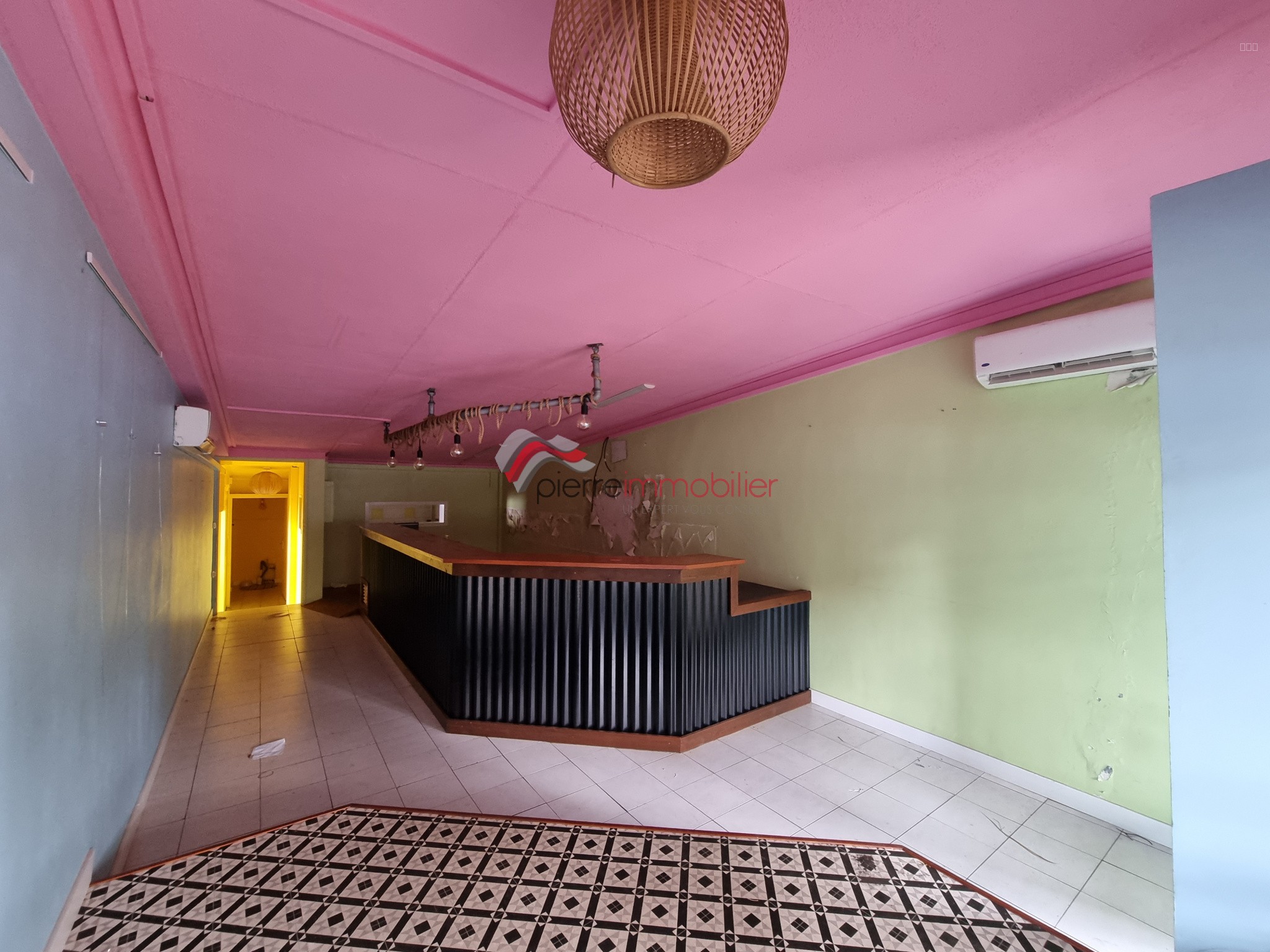 LOCAL 70 m2 avec petite terrasse — photo 5