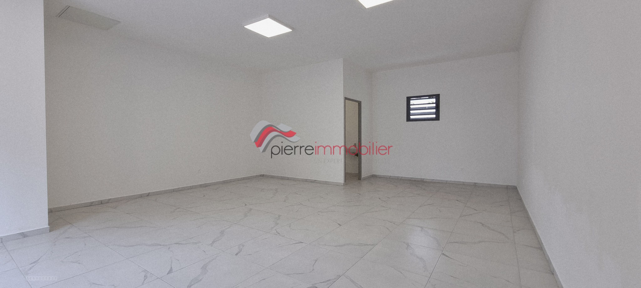 LOCAL PROFESSIONNEL OU COMMERCIAL 48 m2 — photo 4