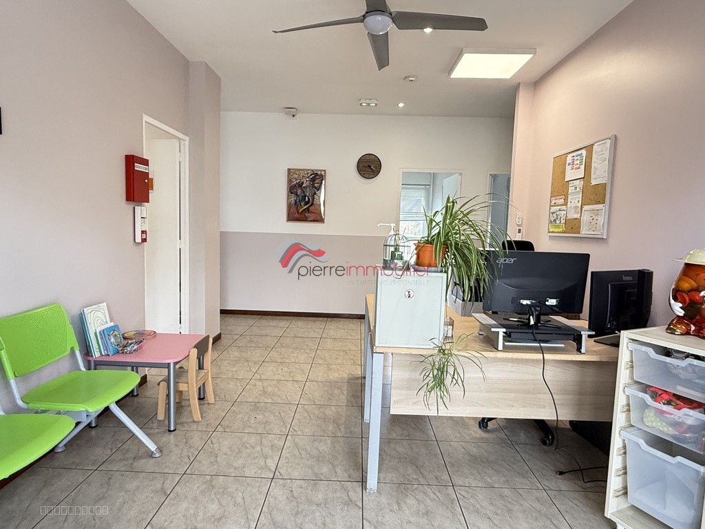 LOCAL PROFESSIONNEL 200 m2 — photo 2