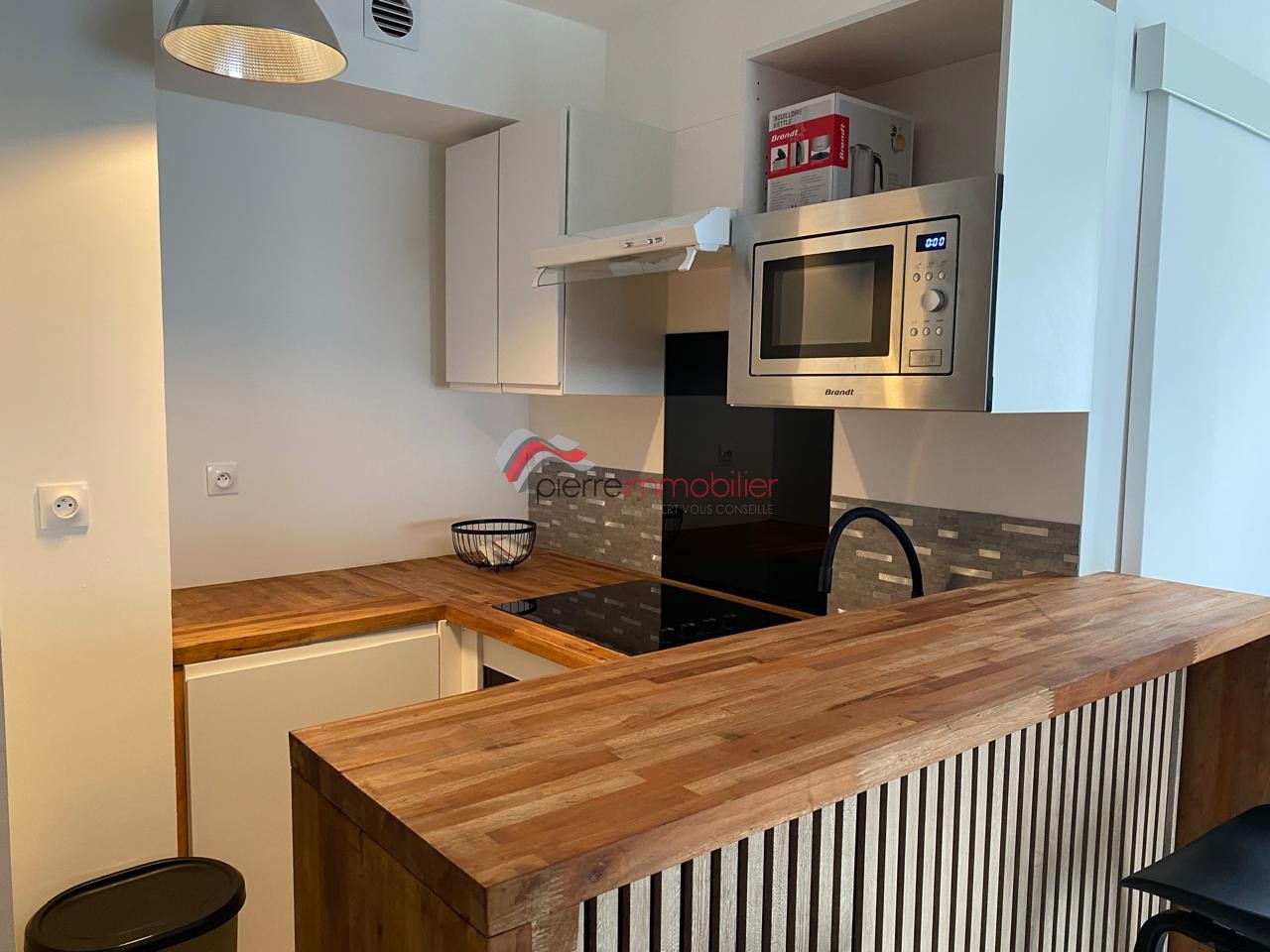 ENTREPOT + BUREAUX 297 m2 — photo 3