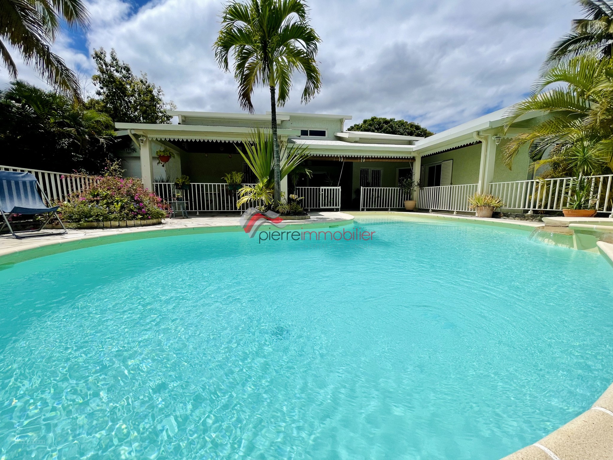 Maison familiale 6 pièces avec piscine, jacuzzi, dépendance et garage   Le Ouaki, La Rivière Saint-Louis — photo 2