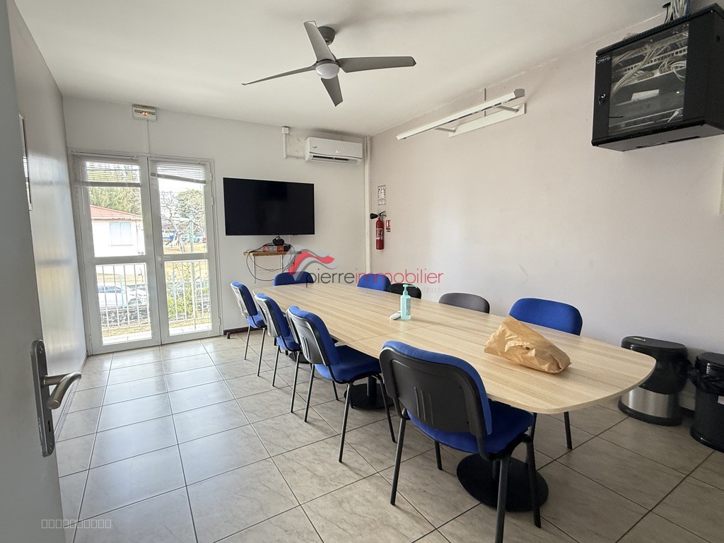 LOCAL PROFESSIONNEL 200 m2 — photo 4