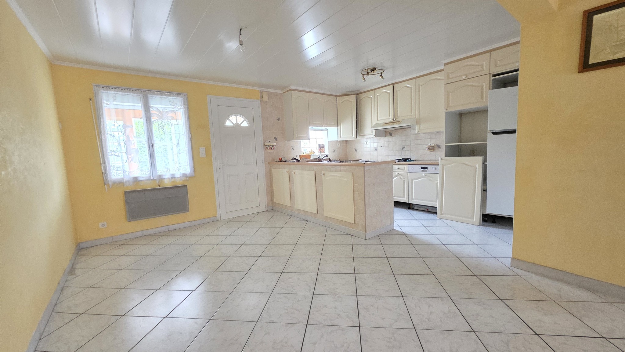 T4 en rez-de-jardin avec jardin privatif, stationnement et garage — photo 5