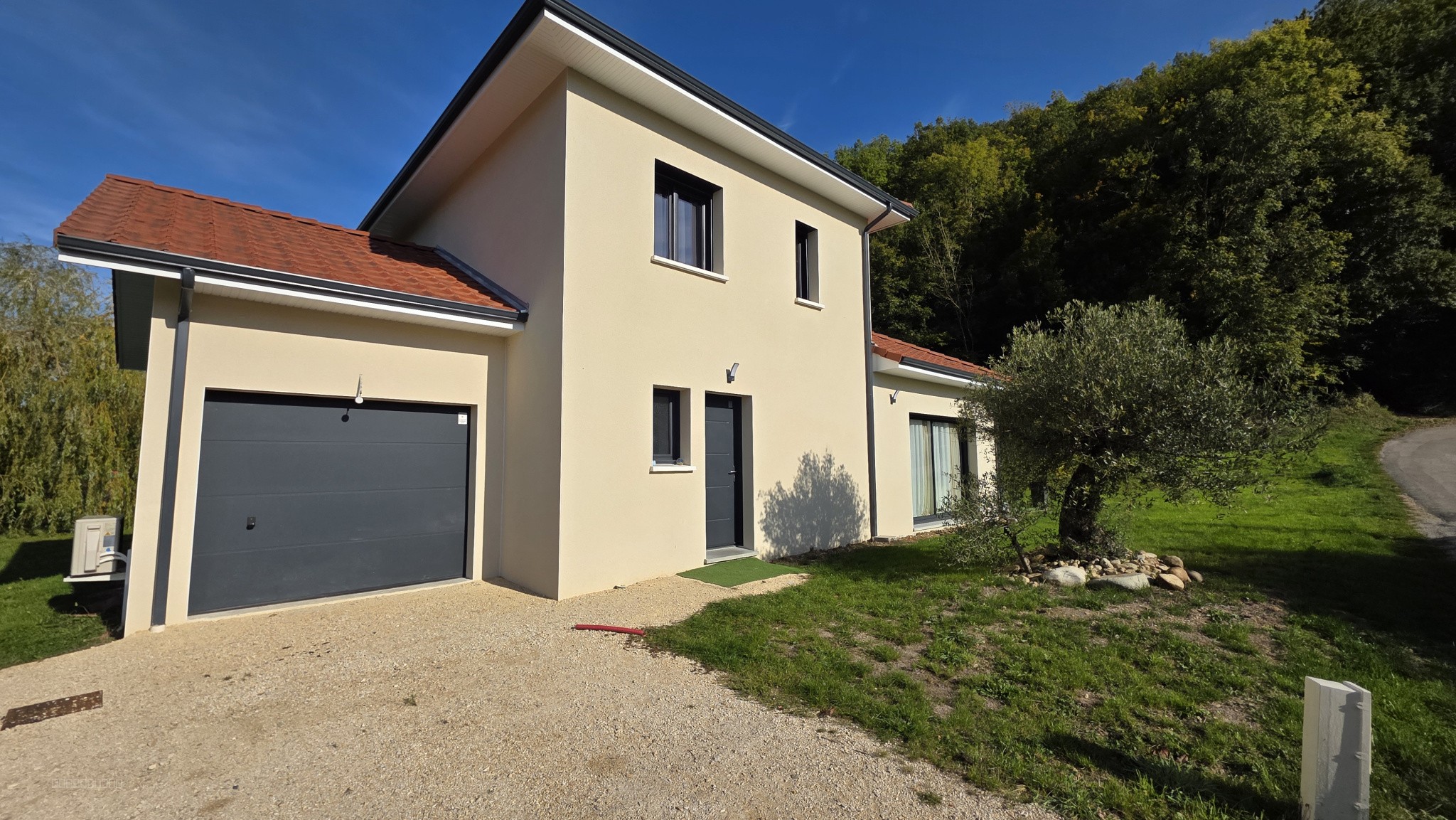Maison récente de 97 m2 habitables avec garage sur 925 m2 de terrain — photo 14