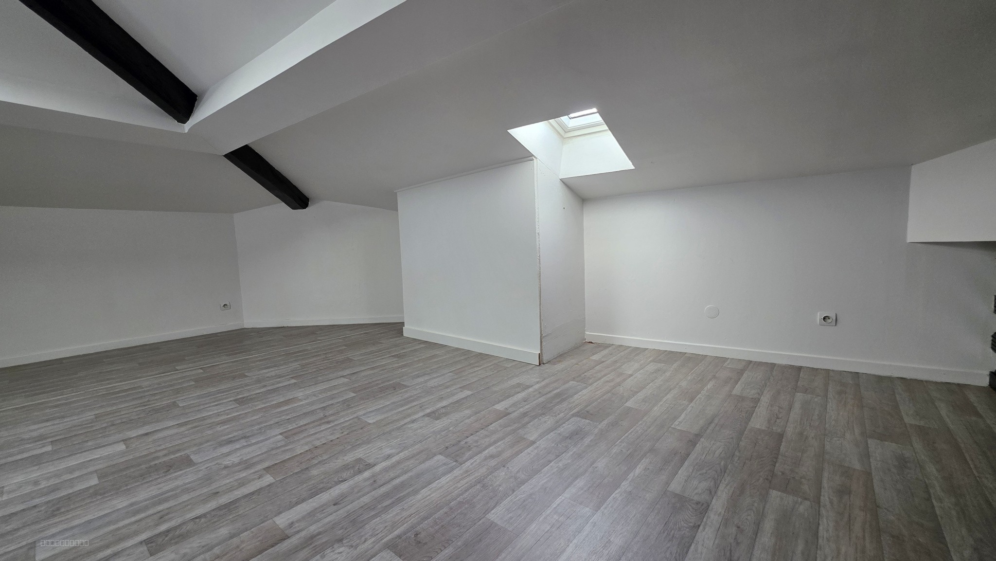 Appartement T1 + mezzanine et 2 places de parking — photo 8