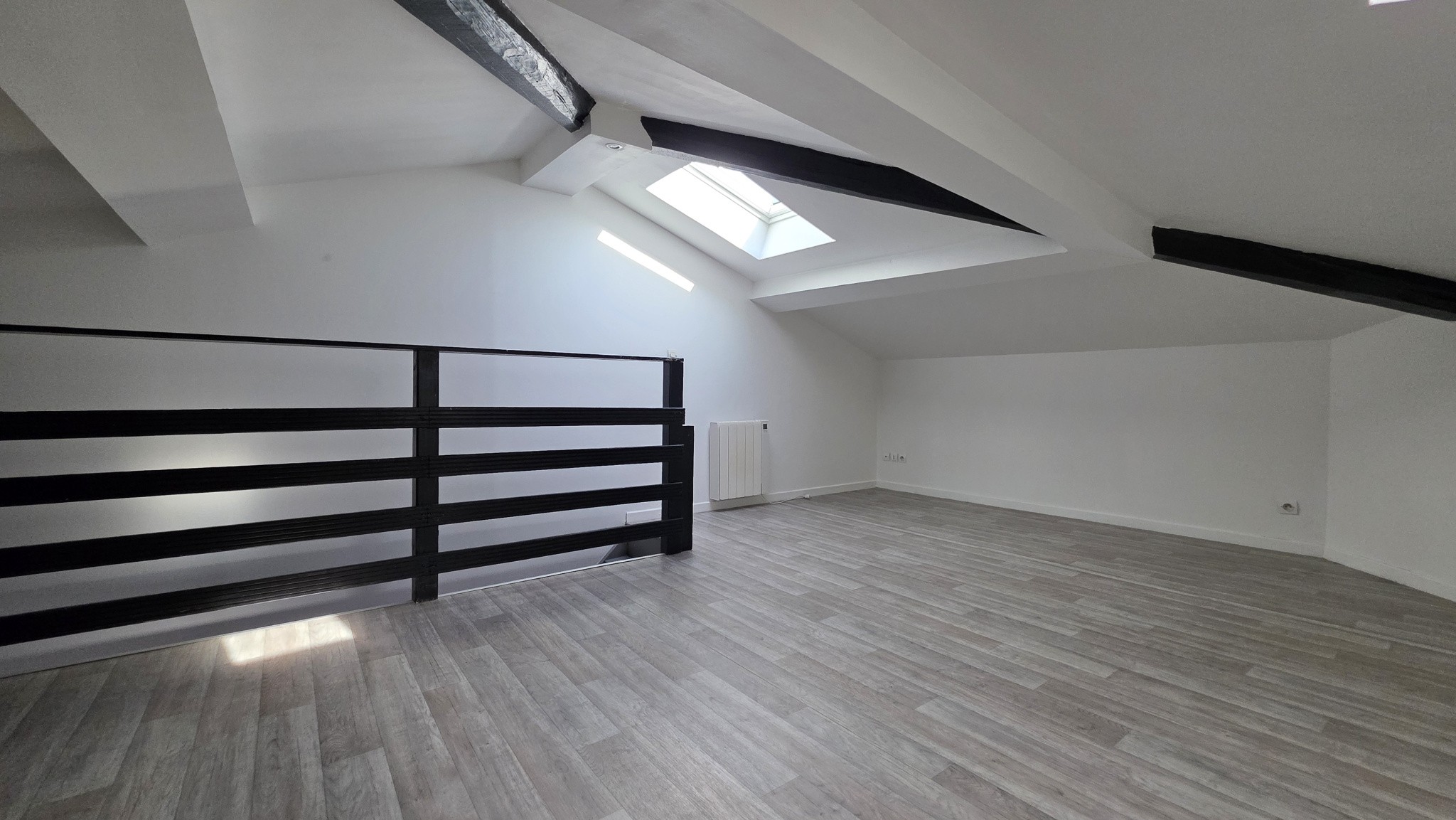 Appartement T1 + mezzanine et 2 places de parking — photo 9