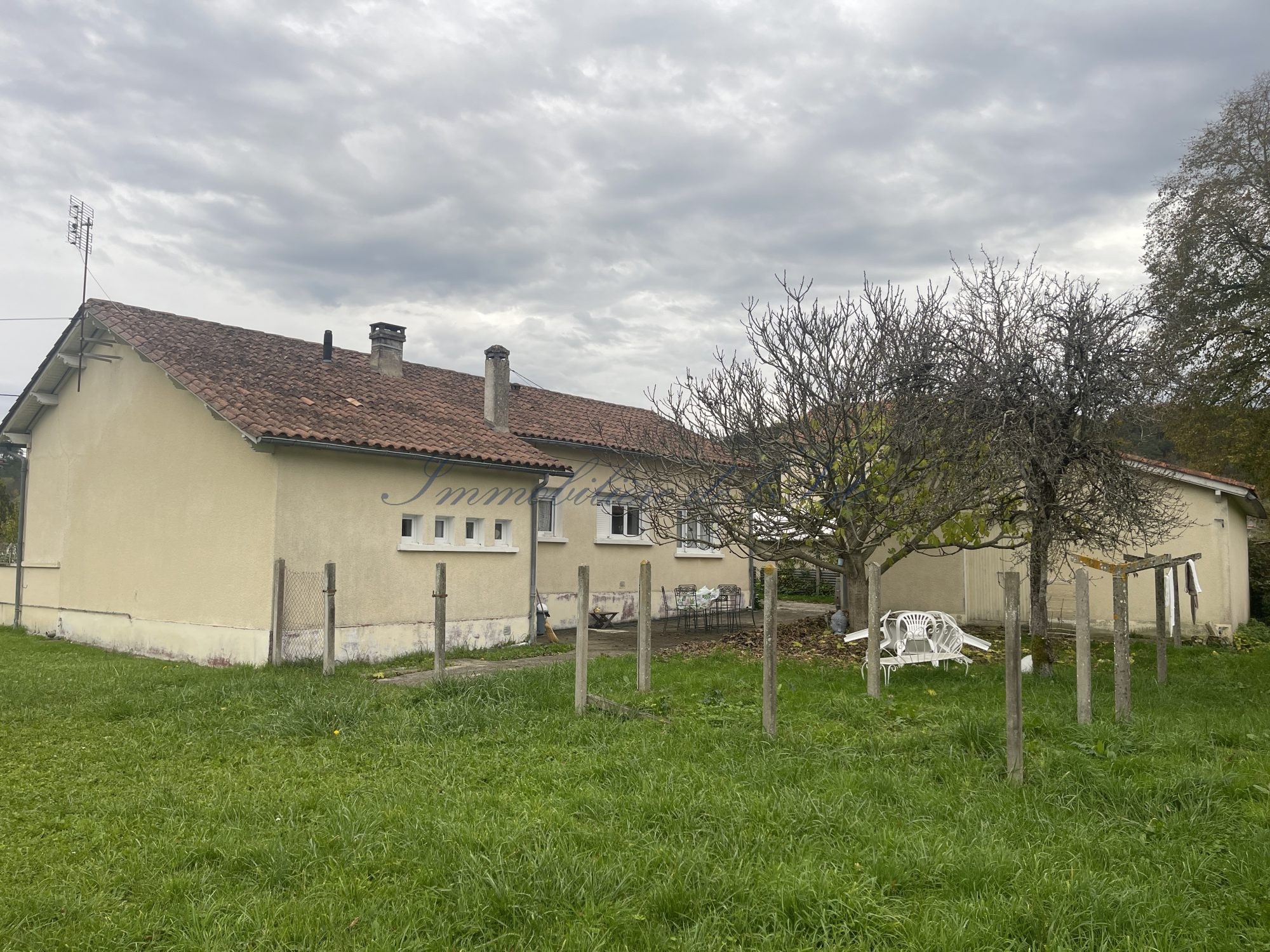 PLAIN-PIED AVEC GARAGE ET JARDIN — photo 14