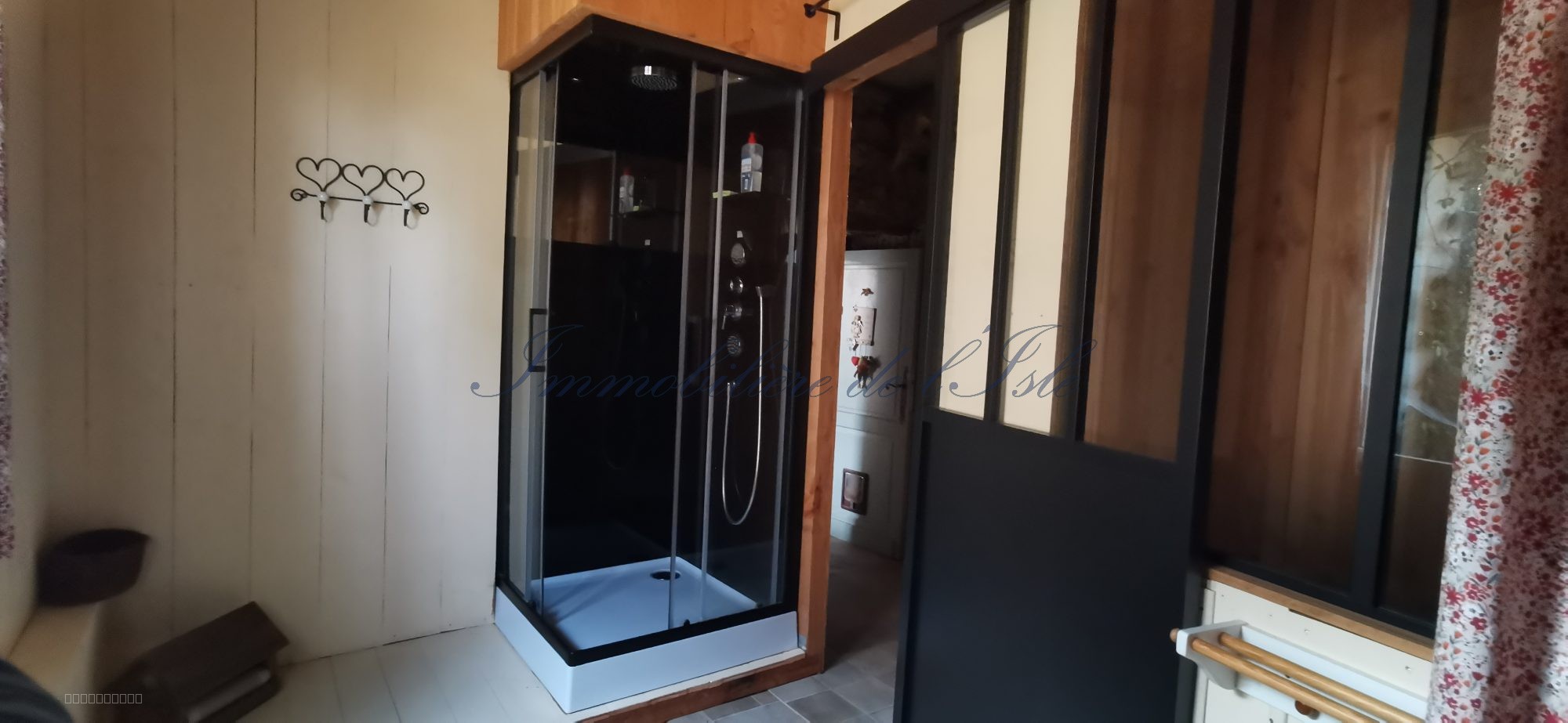 PROPRIETE DE CARACTERE — photo 12
