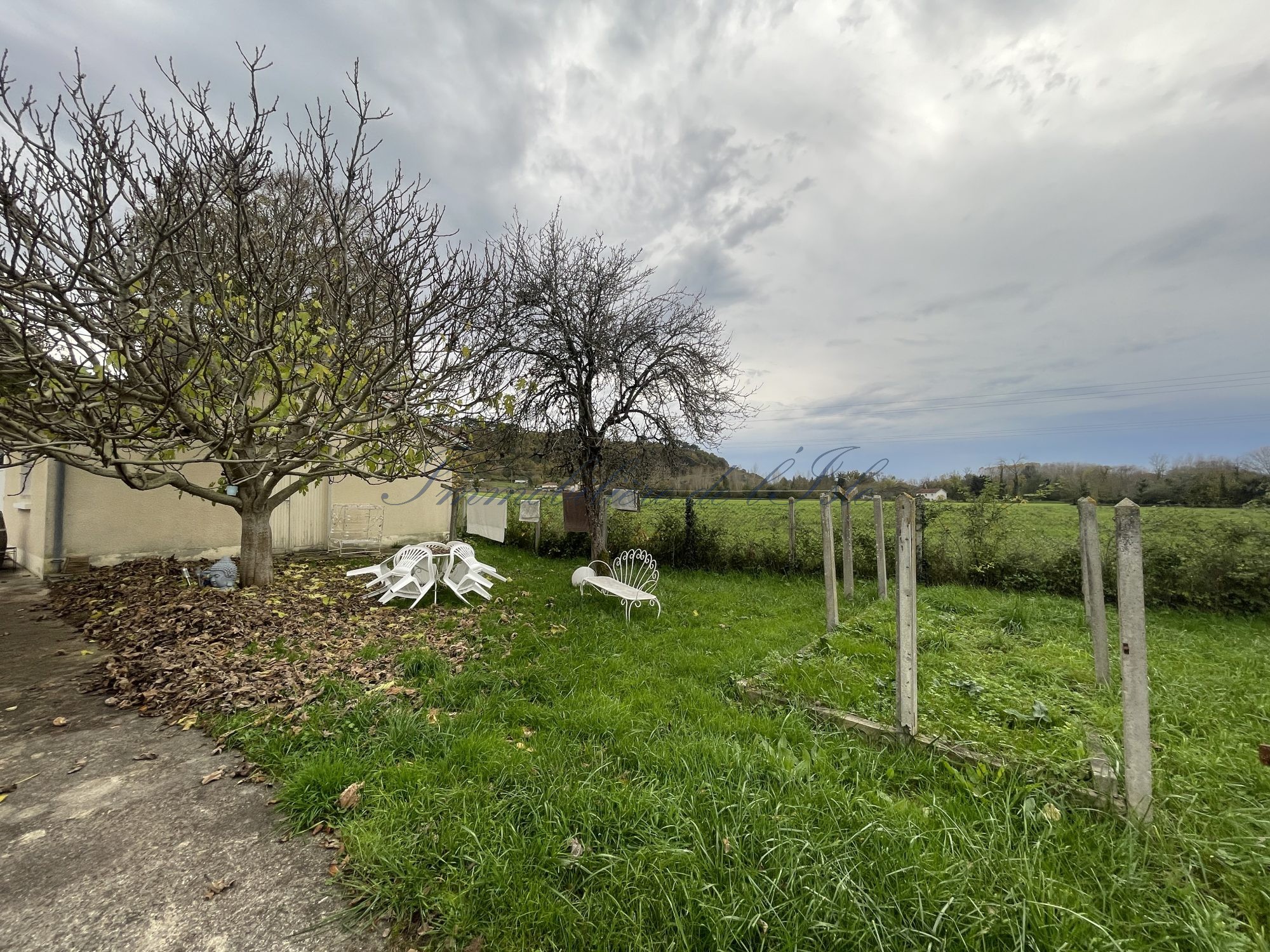 PLAIN-PIED AVEC GARAGE ET JARDIN — photo 15