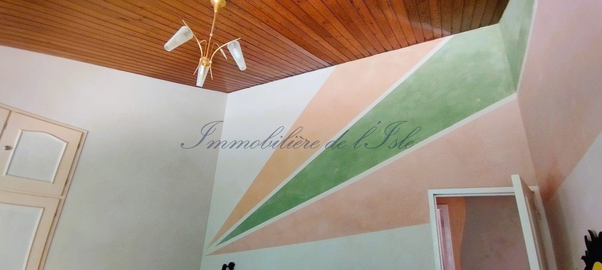 MAISON ATYPIQUE SPACIEUSE — photo 11