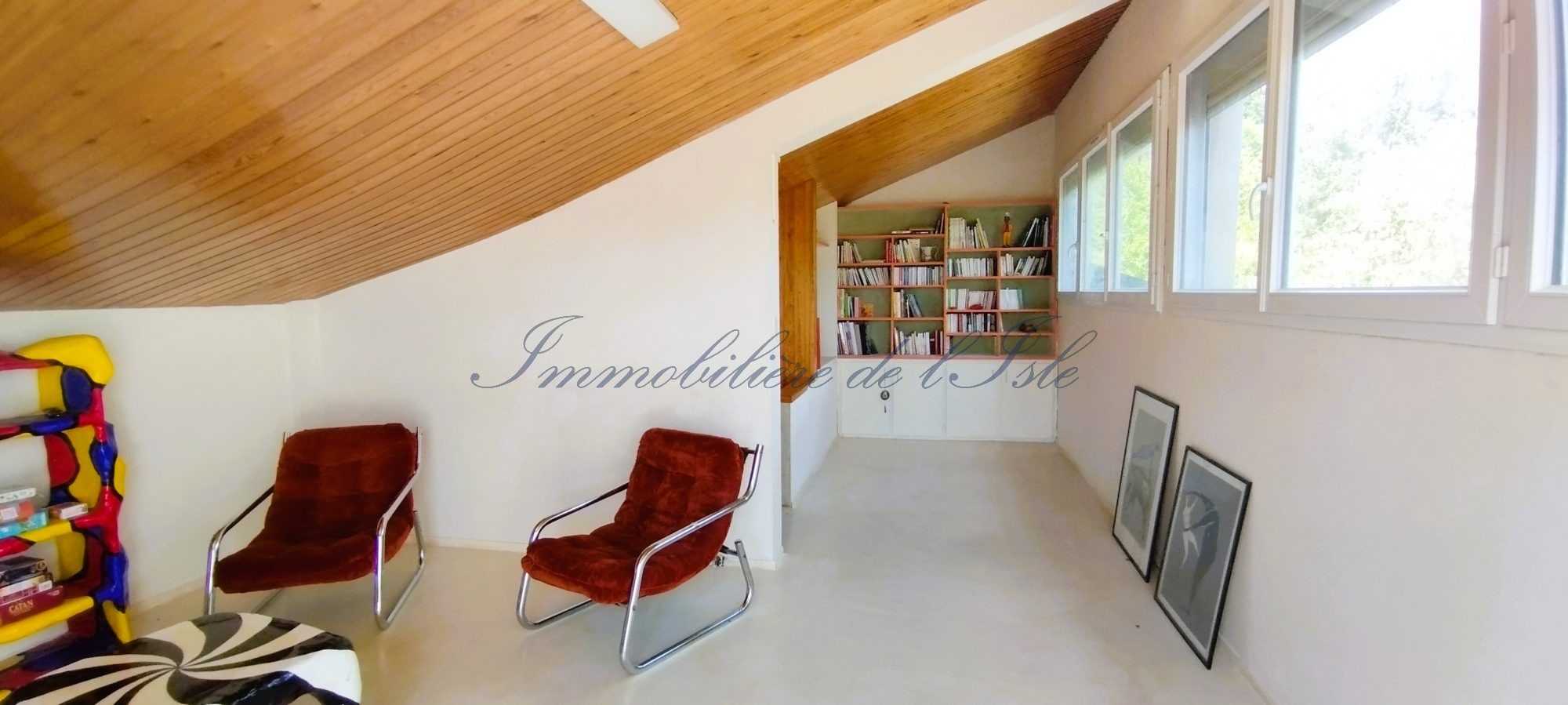 MAISON ATYPIQUE SPACIEUSE — photo 3