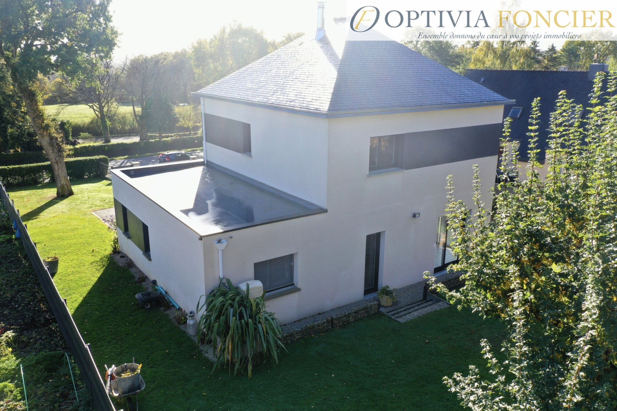 Maison 2014 - 143 m2 - 800 m2 - double garage — photo 3
