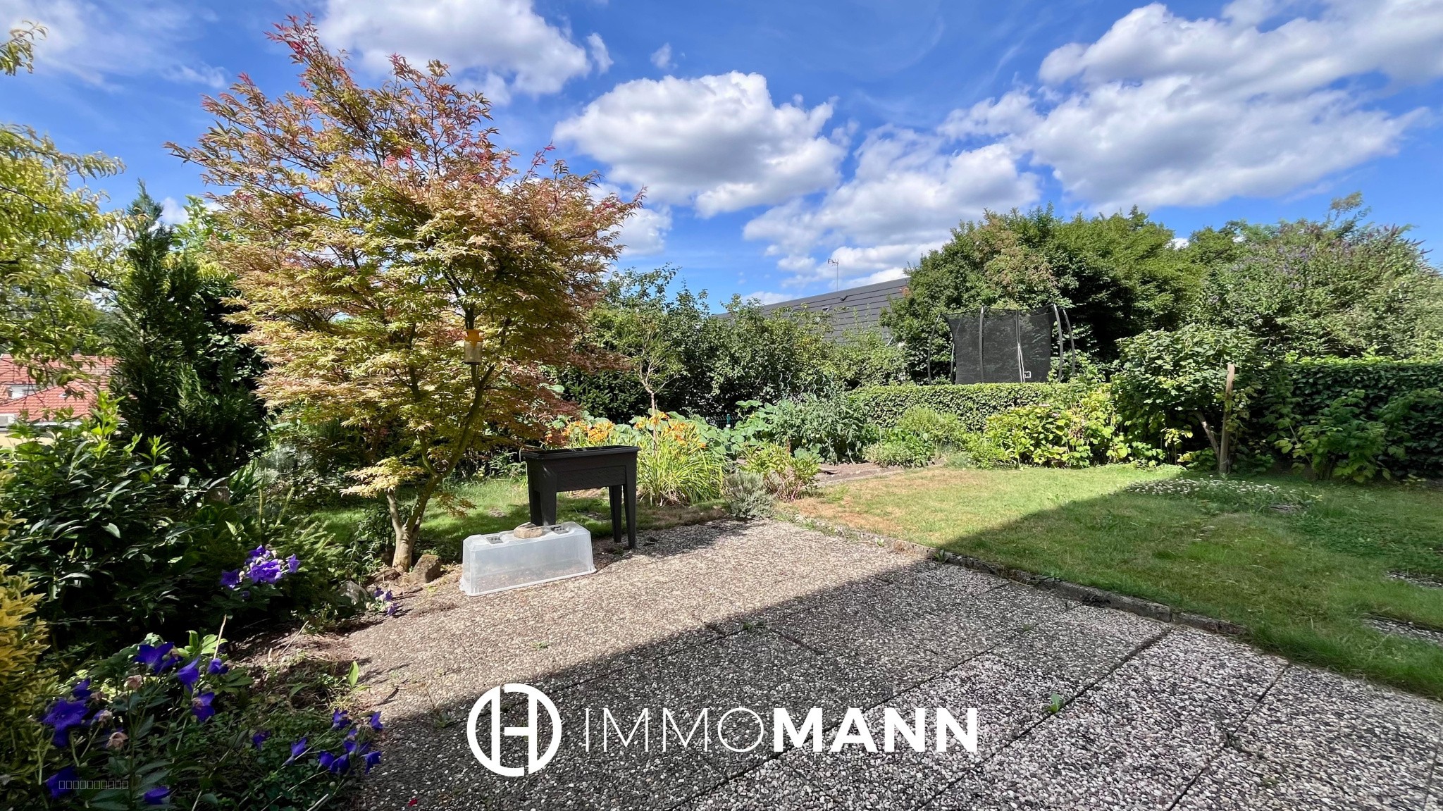 Maison familiale avec jardin, terrasse et garage — photo 6