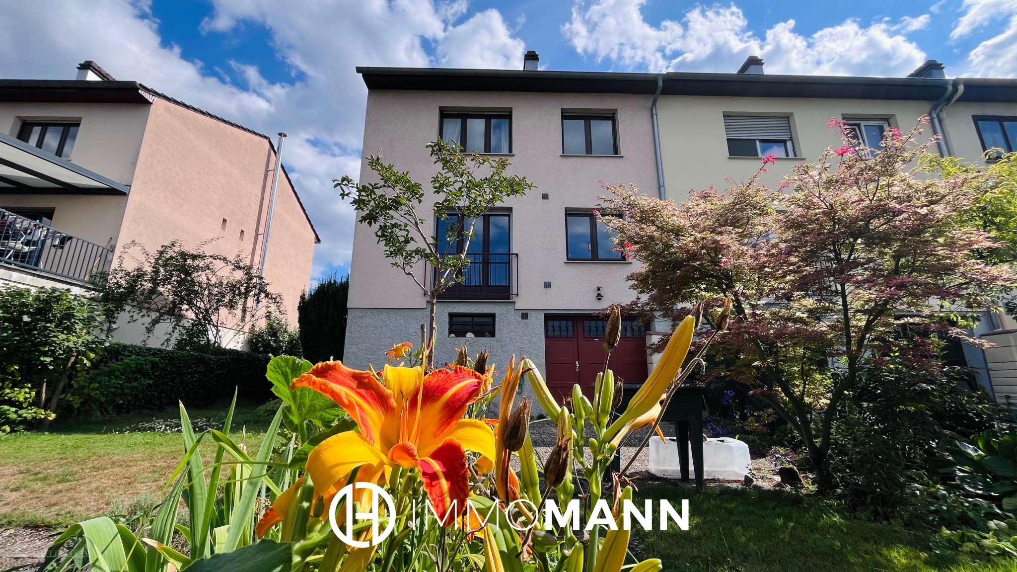 Maison familiale avec jardin, terrasse et garage — photo 2