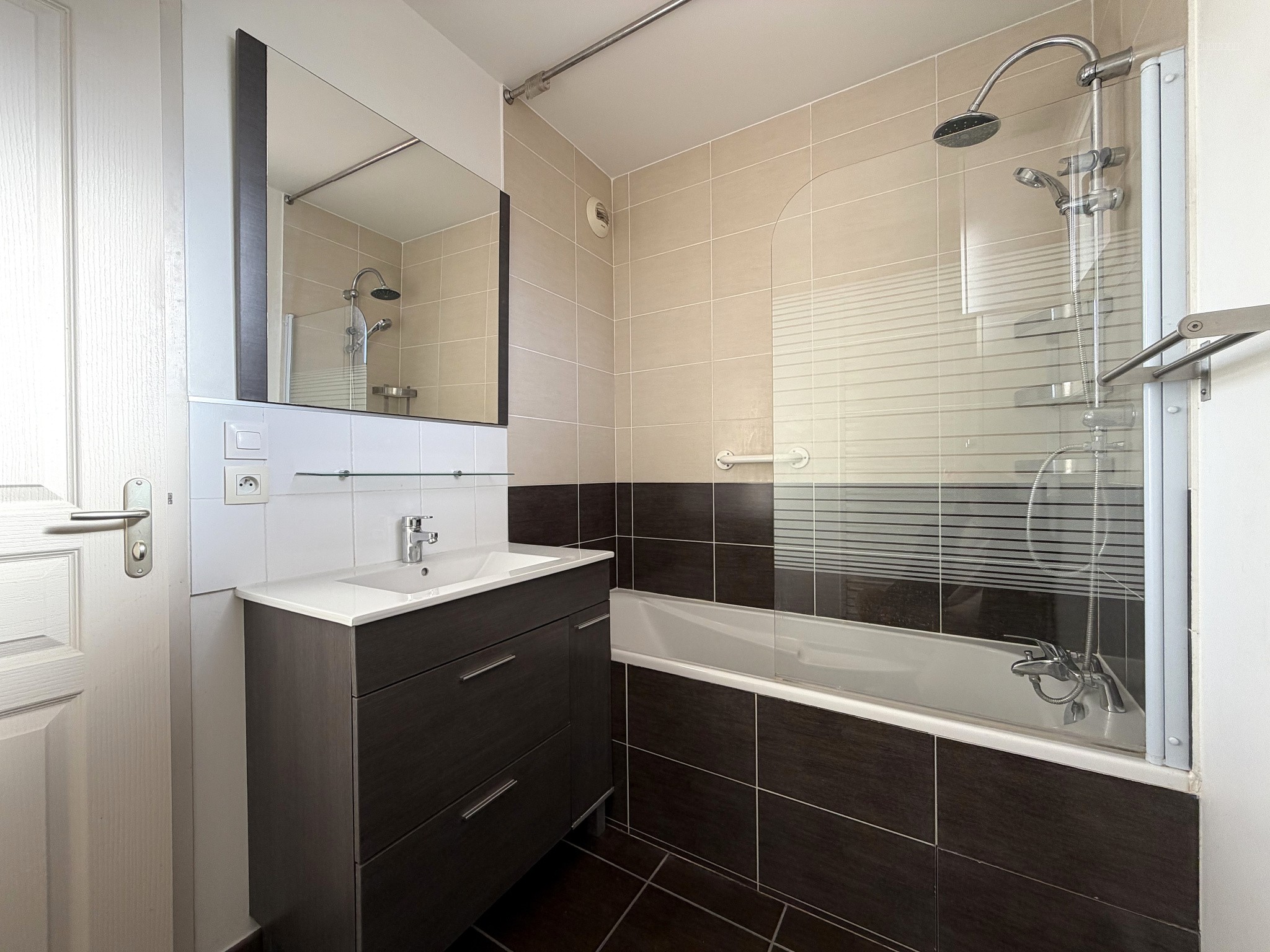 Appartement T2 + cave et parking — photo 5