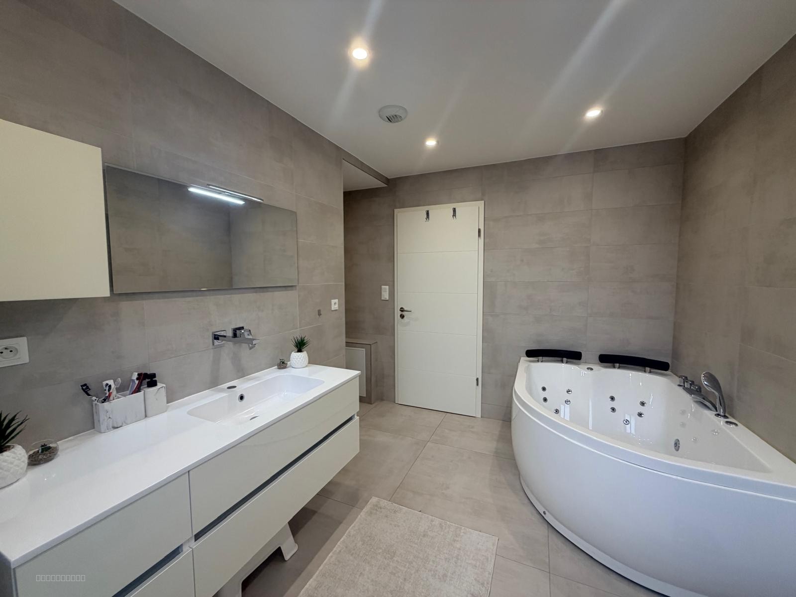 ✨ NOUVEAUTÉ À BISCHWIHR   MAISON CONTEMPORAINE DE 2020 ✨ — photo 6