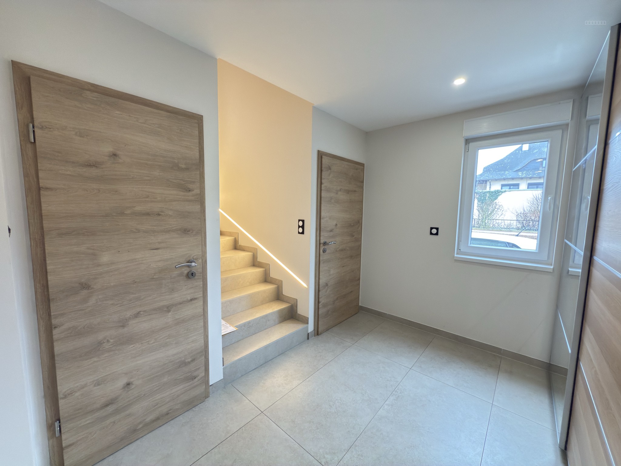 MAISON MODERNE DE 135 M2 - 5 PIECES — photo 9