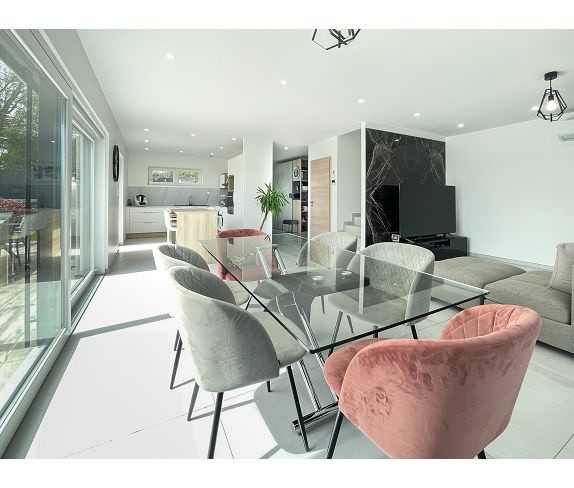 MAISON CONTEMPORAINE AVEC PISCINE — photo 2