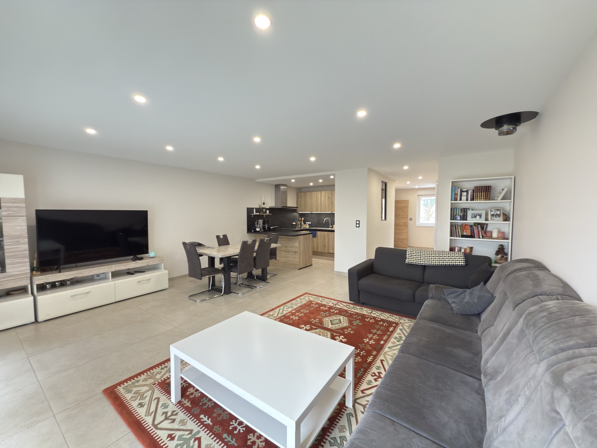 MAISON MODERNE DE 135 M2 - 5 PIECES — photo 2