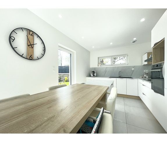 MAISON CONTEMPORAINE AVEC PISCINE — photo 4