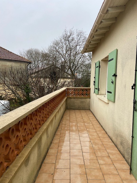 CHENAC SAINT SEURIN D'UZET 84 m2 2 chambres — photo 16