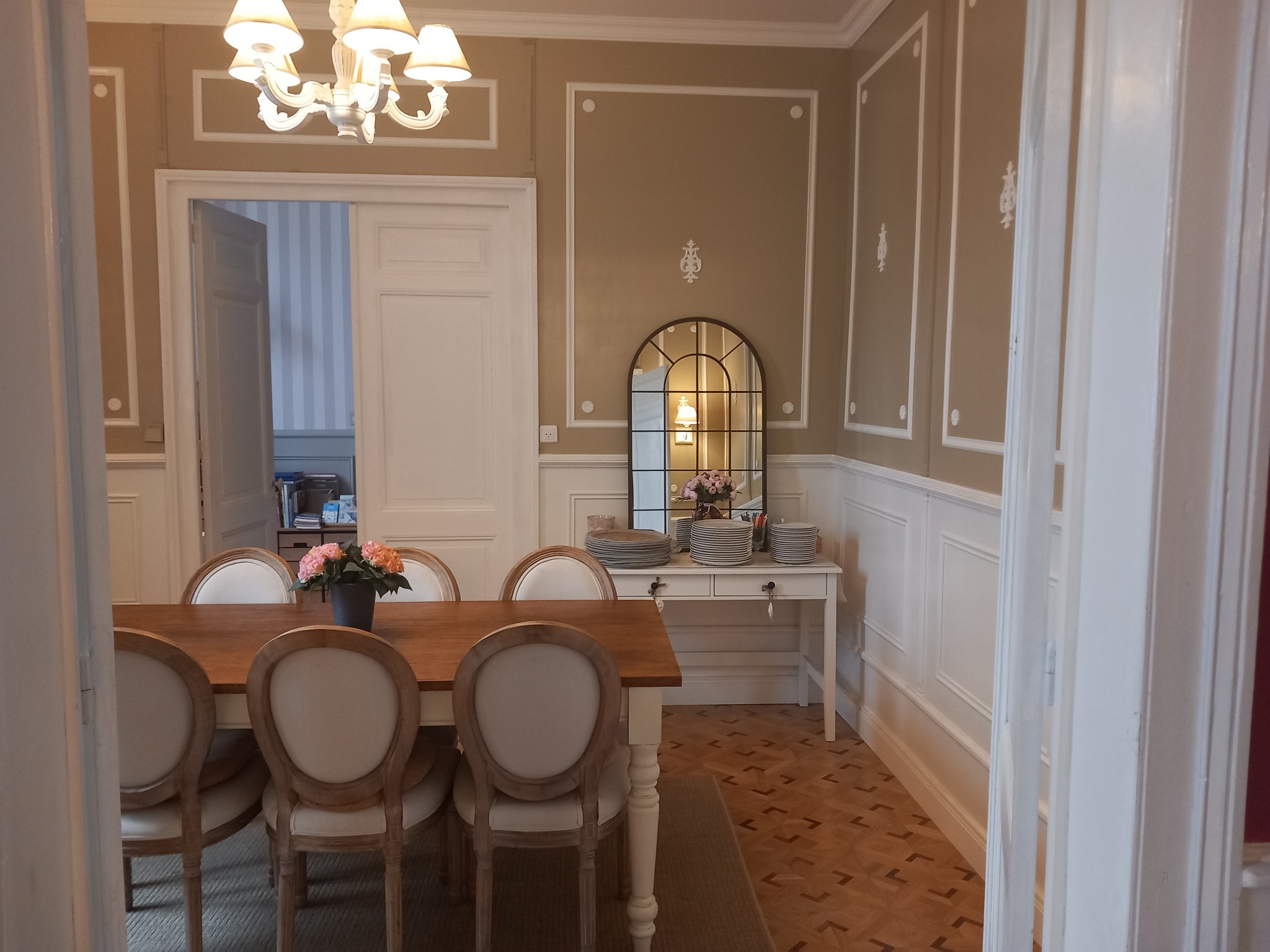 Demeure bourgeoise 277 m2 7 chambres CORME ROYAL — photo 7