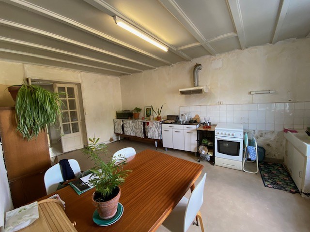PONS centre ville 126 m2 habitables 3 chambres et jardin — photo 6
