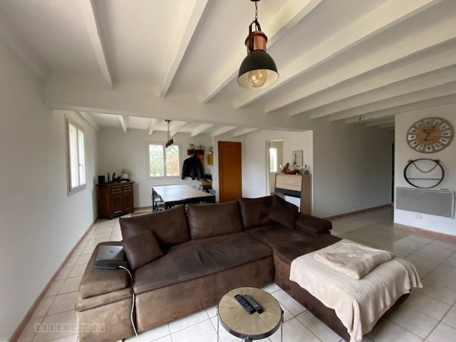 CHENAC SAINT SEURIN D'UZET 84 m2 2 chambres — photo 2