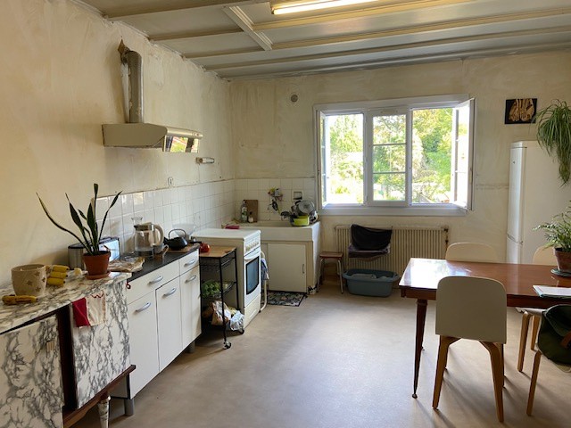 PONS centre ville 126 m2 habitables 3 chambres et jardin — photo 2