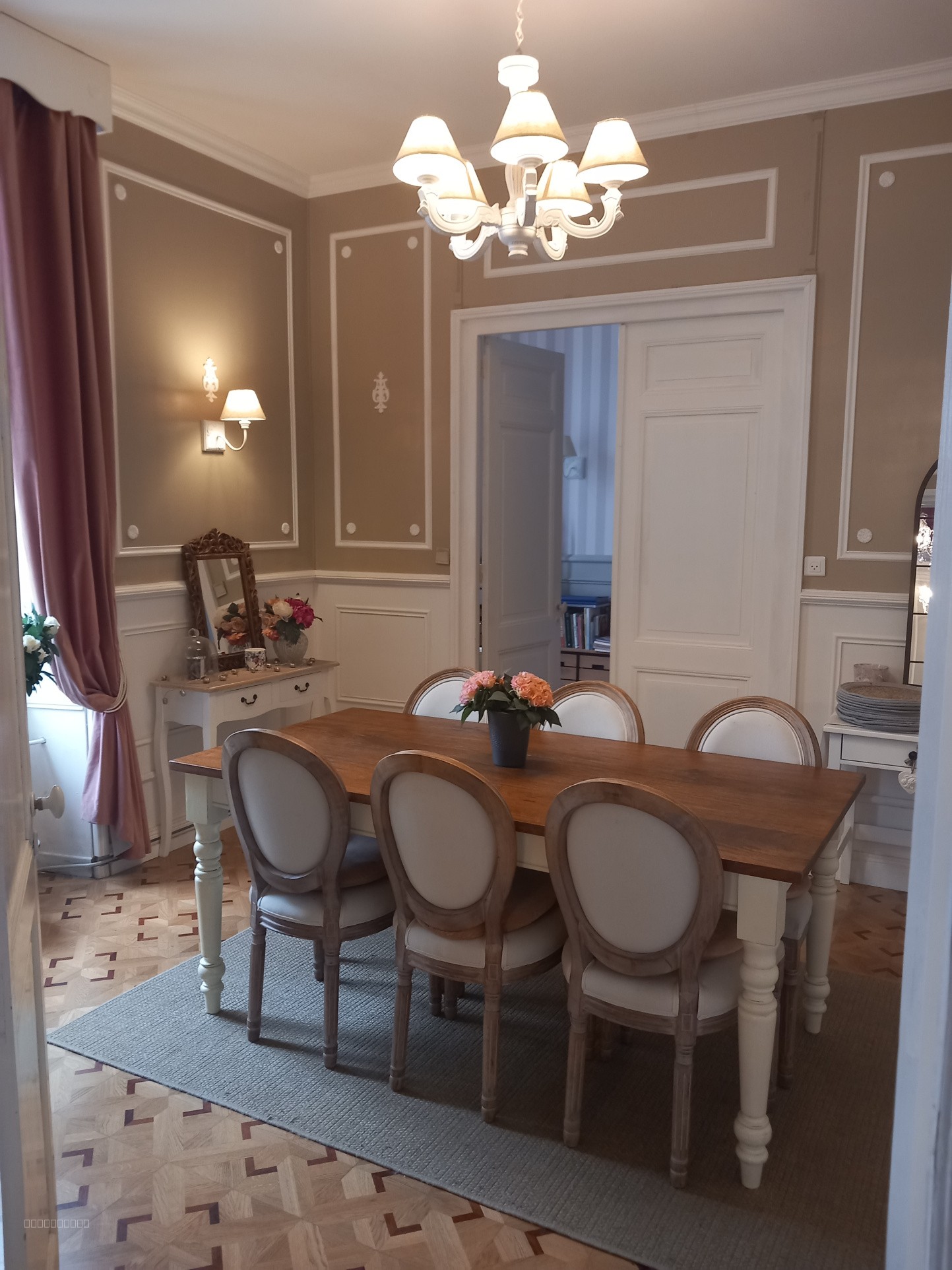Demeure bourgeoise 277 m2 7 chambres CORME ROYAL — photo 6