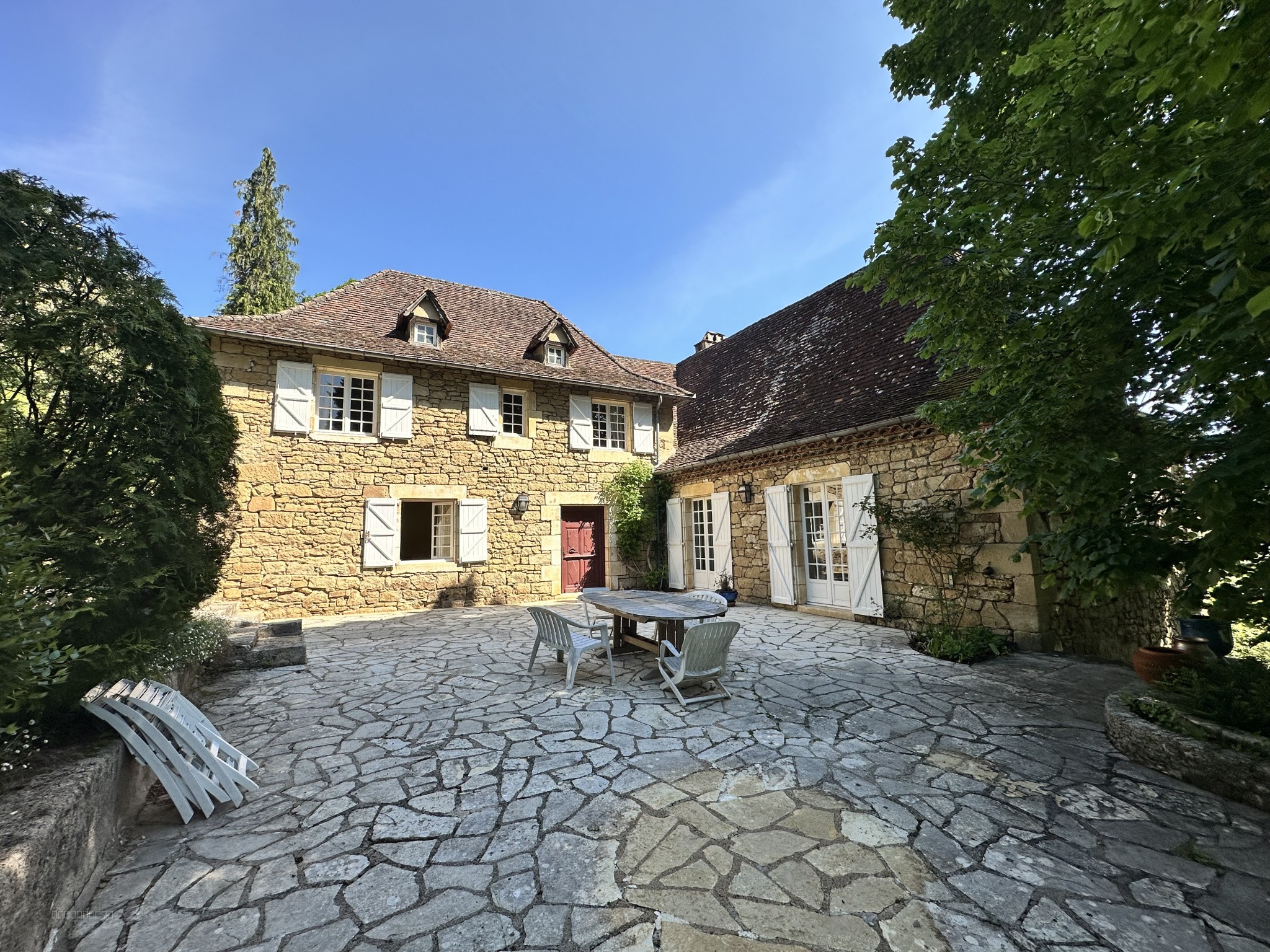 Propriété 10 pièces 300m2 — photo 2