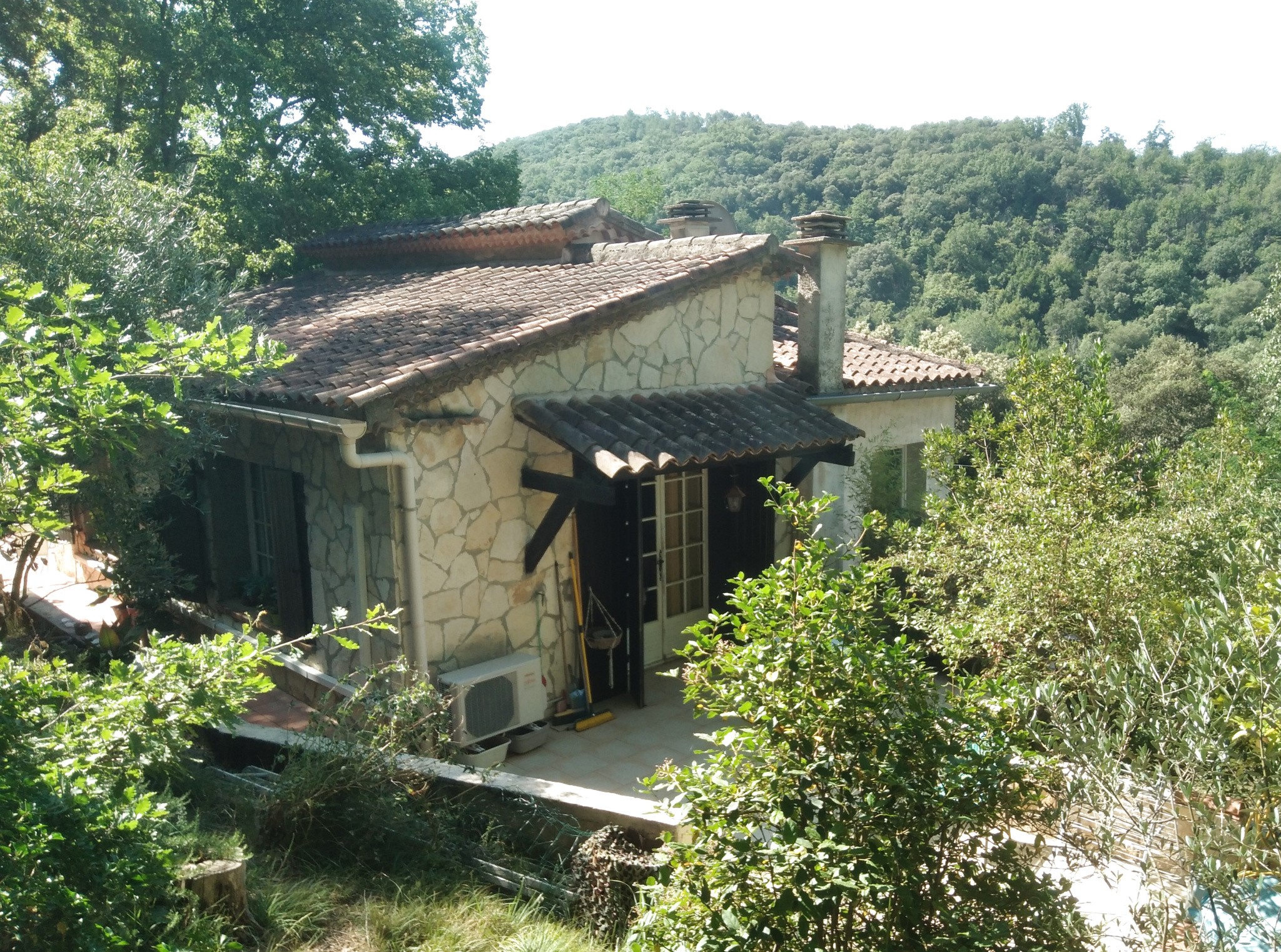 VENTE - MAISON - 3 PIECES - 90 M2 - St JEAN DU PIN — photo 3