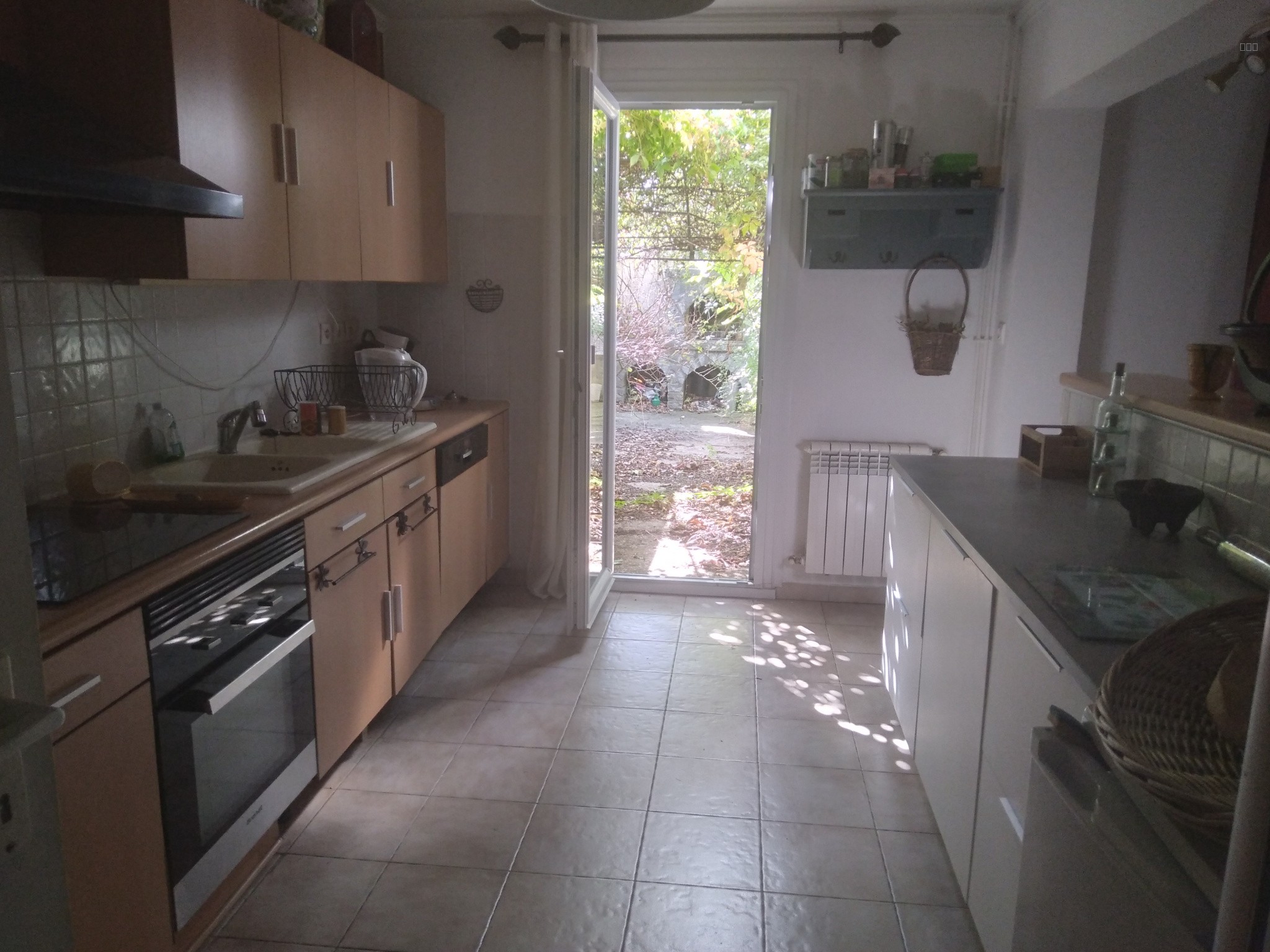 VENTE - MAISON - 6 PIECES - 110 M2 - St CHRISTOL — photo 11