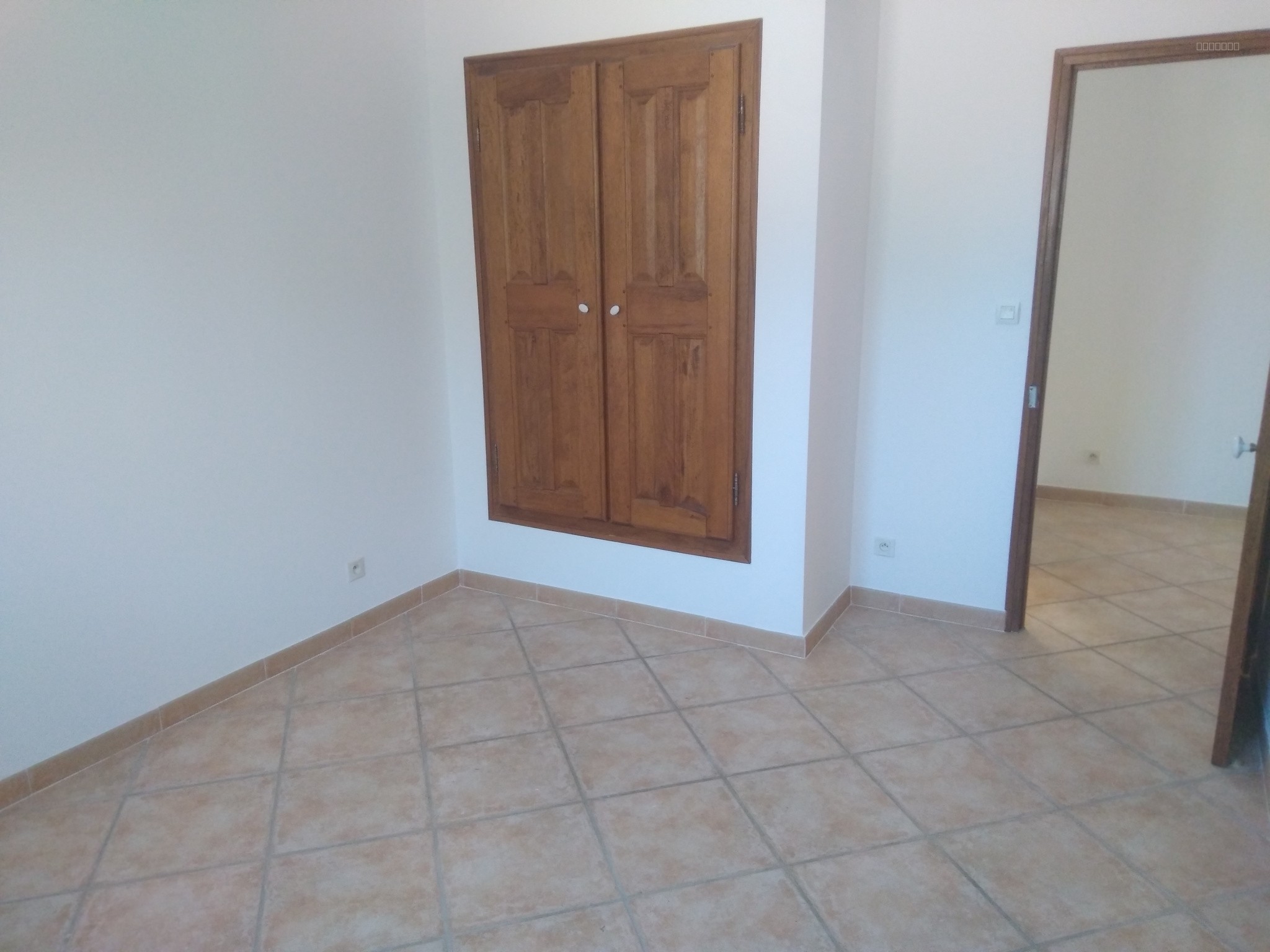 VENTE - VILLA - 140 m2 -  6 PIECES - MONS — photo 13