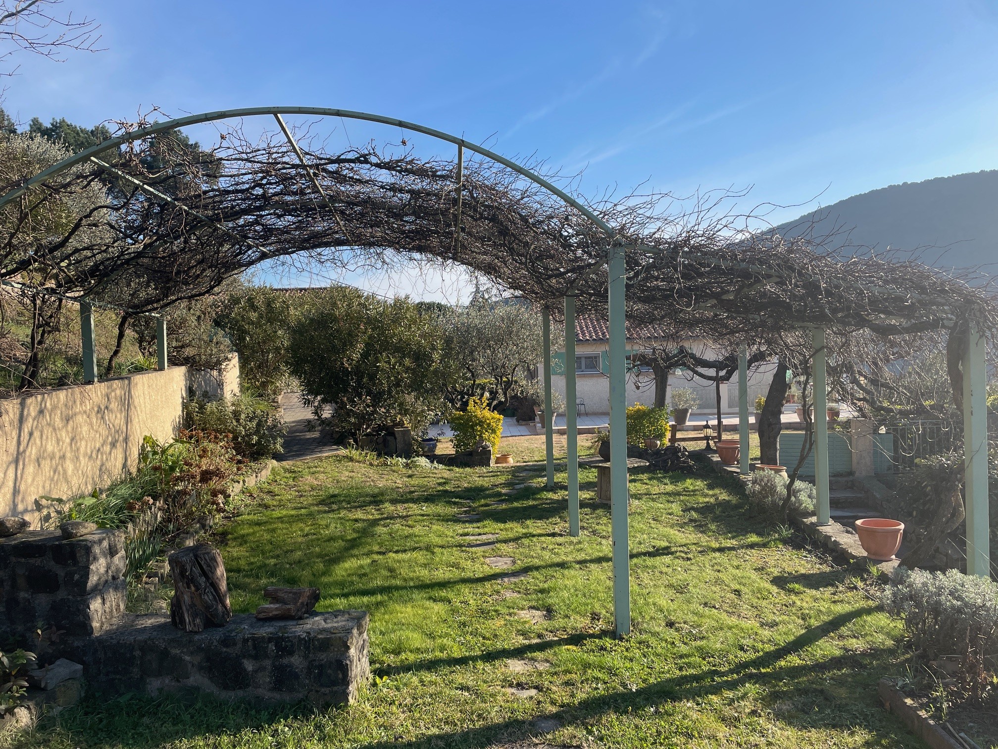 VENTE - MAISON - 6 PIECES - 140 M2 - LA GRAND COMBE — photo 3