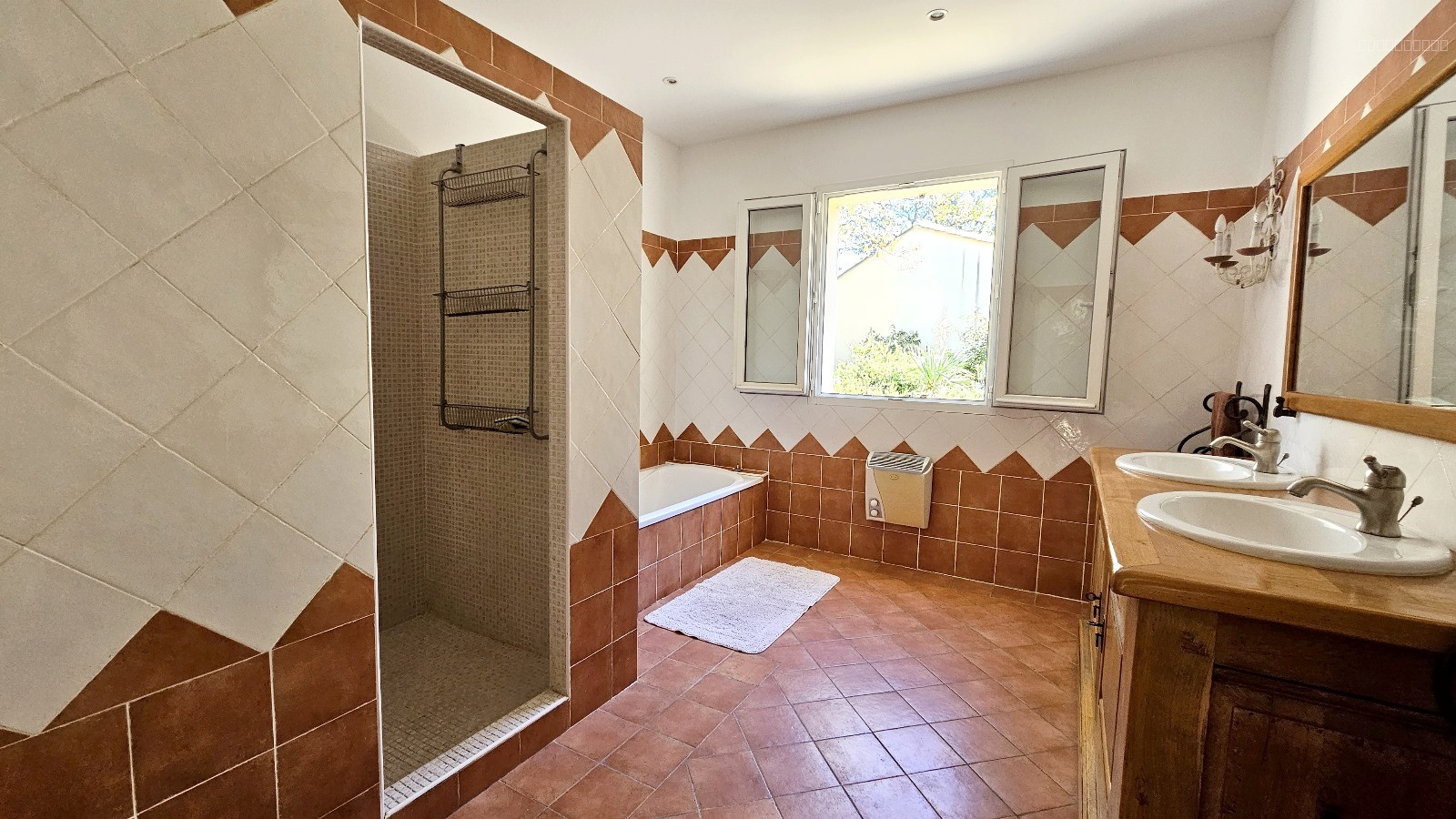 VENTE - VILLA - 140 m2 -  6 PIECES - MONS — photo 11