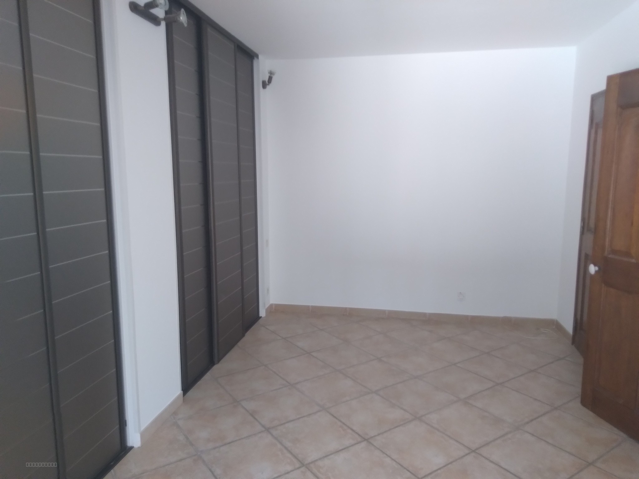 VENTE - VILLA - 140 m2 -  6 PIECES - MONS — photo 10