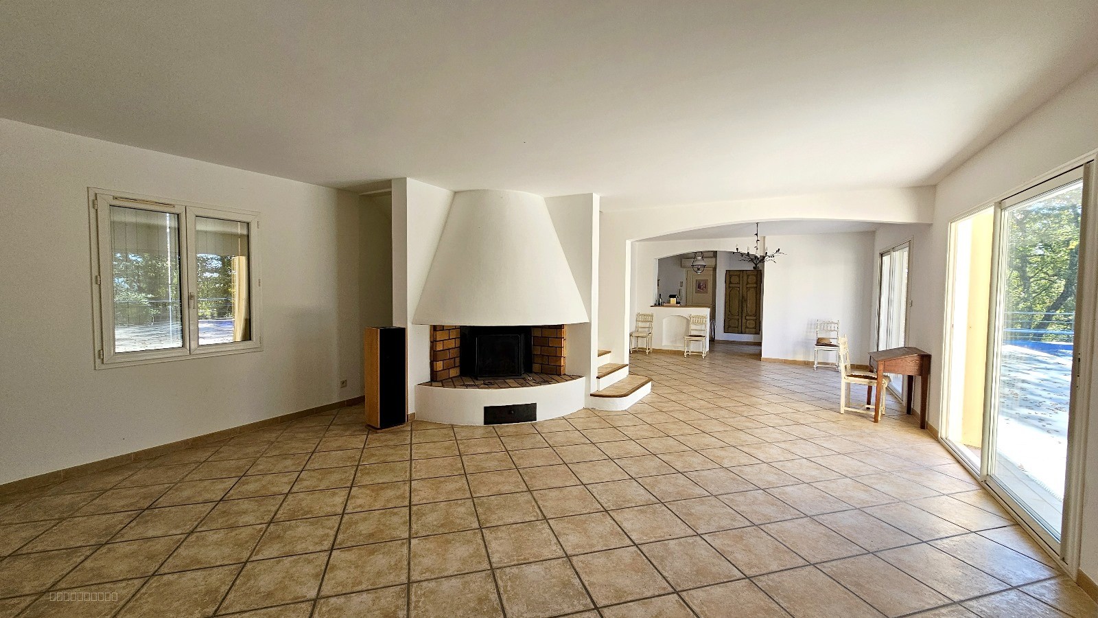 VENTE - VILLA - 140 m2 -  6 PIECES - MONS — photo 4