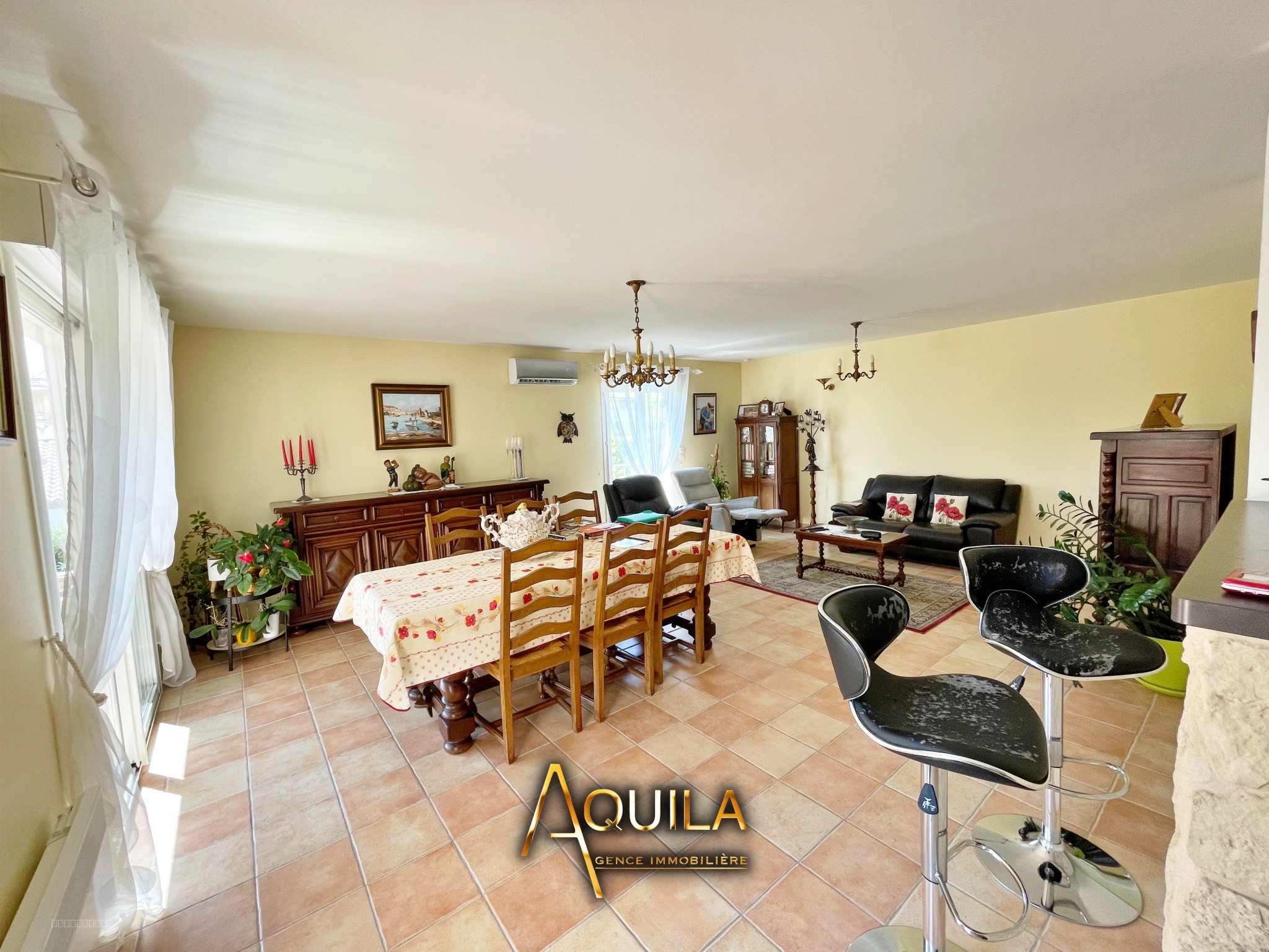 Villa récente de plain-pied — photo 8